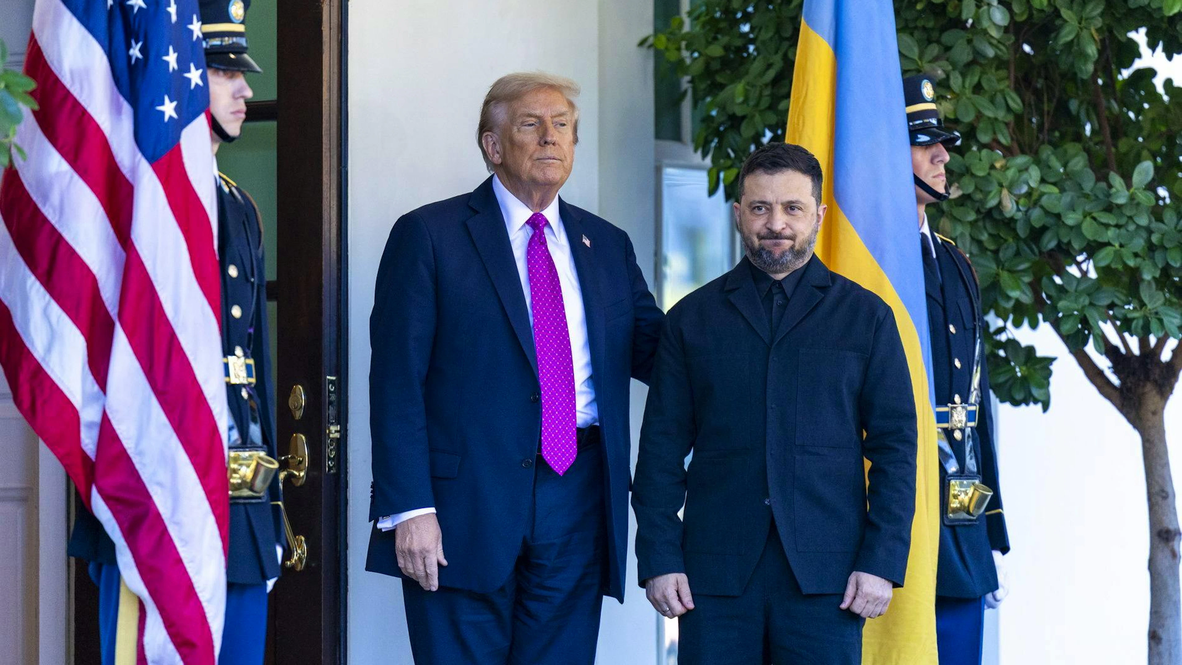 Donald Trump avait reçu vendredi son homologue ukrainien à la Maison Blanche pour des discussions décrites comme «tendues» par un haut responsable ukrainien.