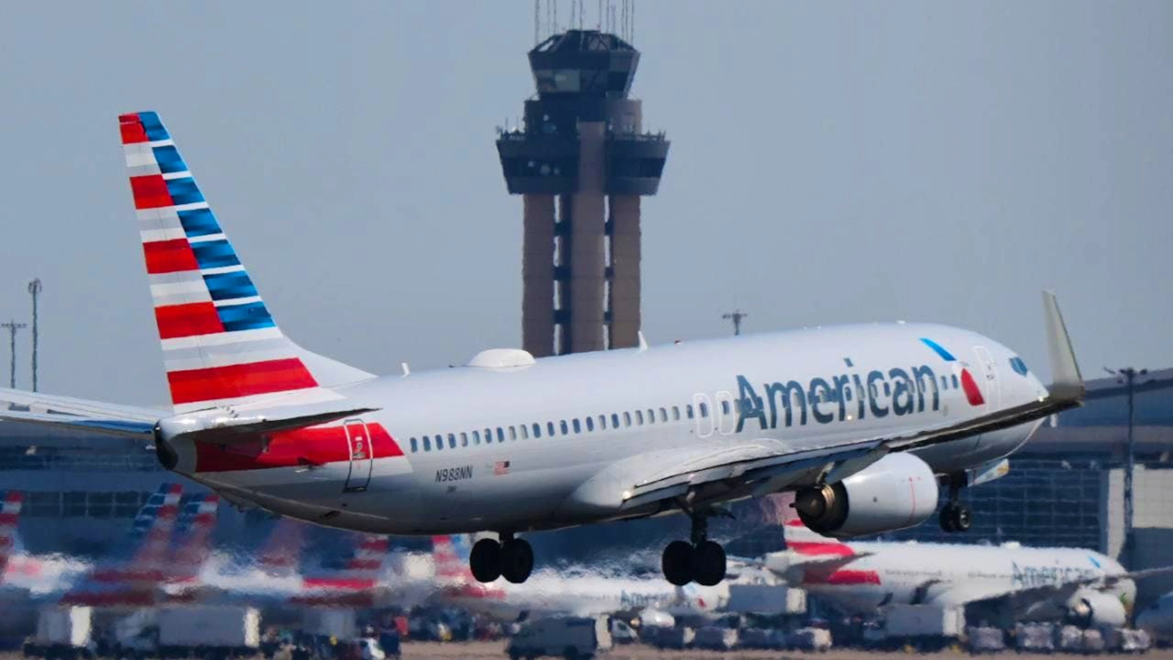 La perte nette d'American Airlines, de 114 millions de dollars, est moins creusée que celle de 149 millions sur la même période de l'année précédente. (archive)