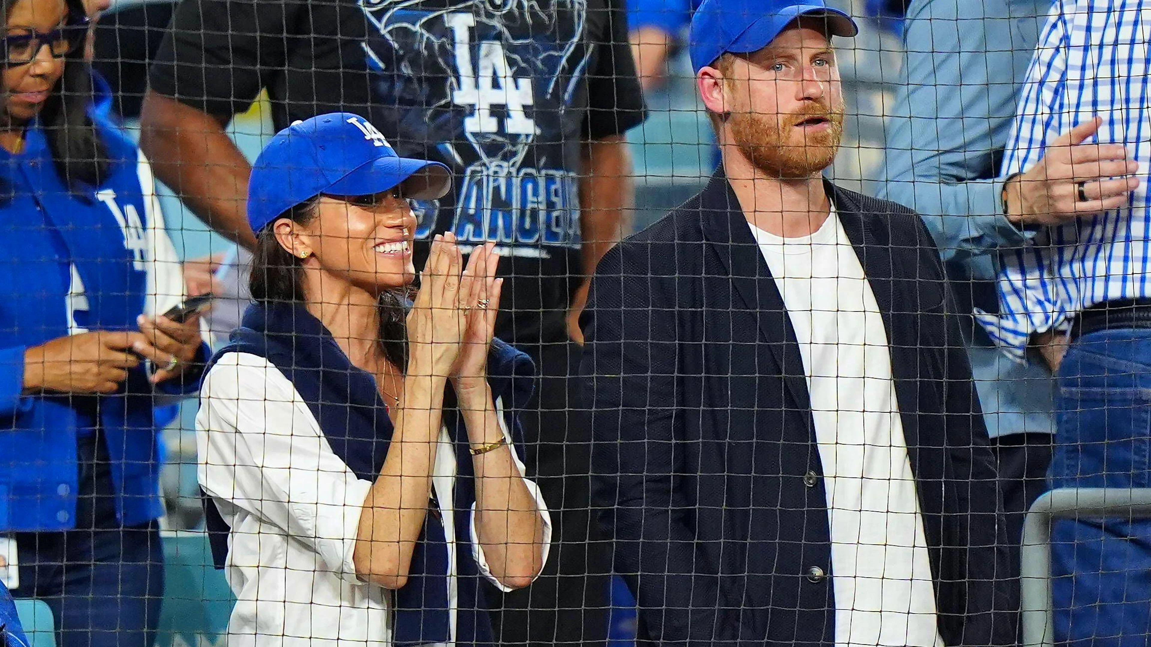 Meghan Markle e il principe Harry alla partita tra i Los Angeles Dodgers e i Toronto Blue Jays il 28 ottobre.