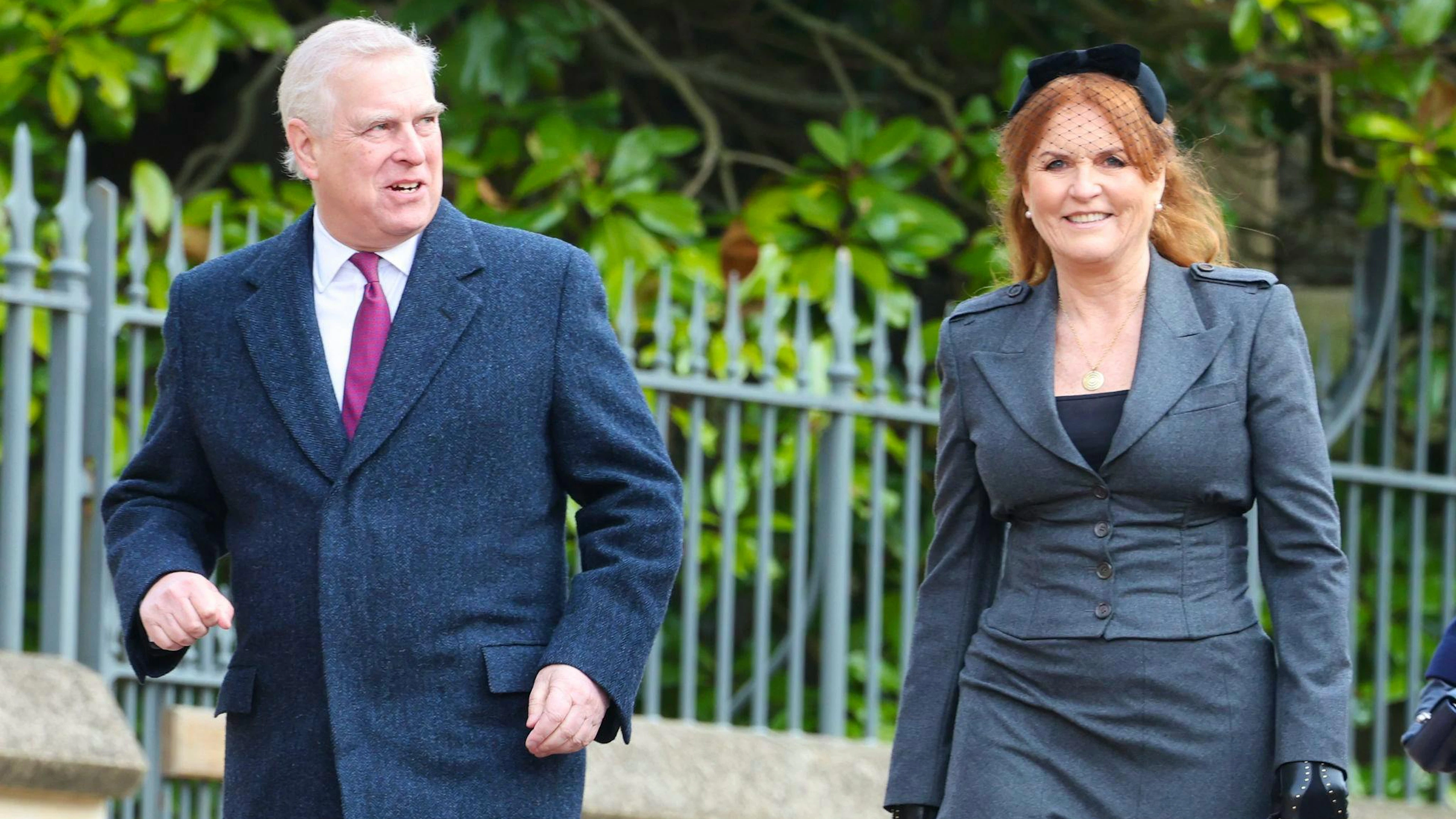 Andrew und Sarah Ferguson trennten sich 1992 offiziell. Die Scheidung wurde am 30. Mai 1996 rechtskräftig. Trotz Trennung blieben die beiden eng verbunden – lebten lange als Zweckgemeinschaft auf dem Anwesen Royal Lodge in Windsor. (Archivbild)