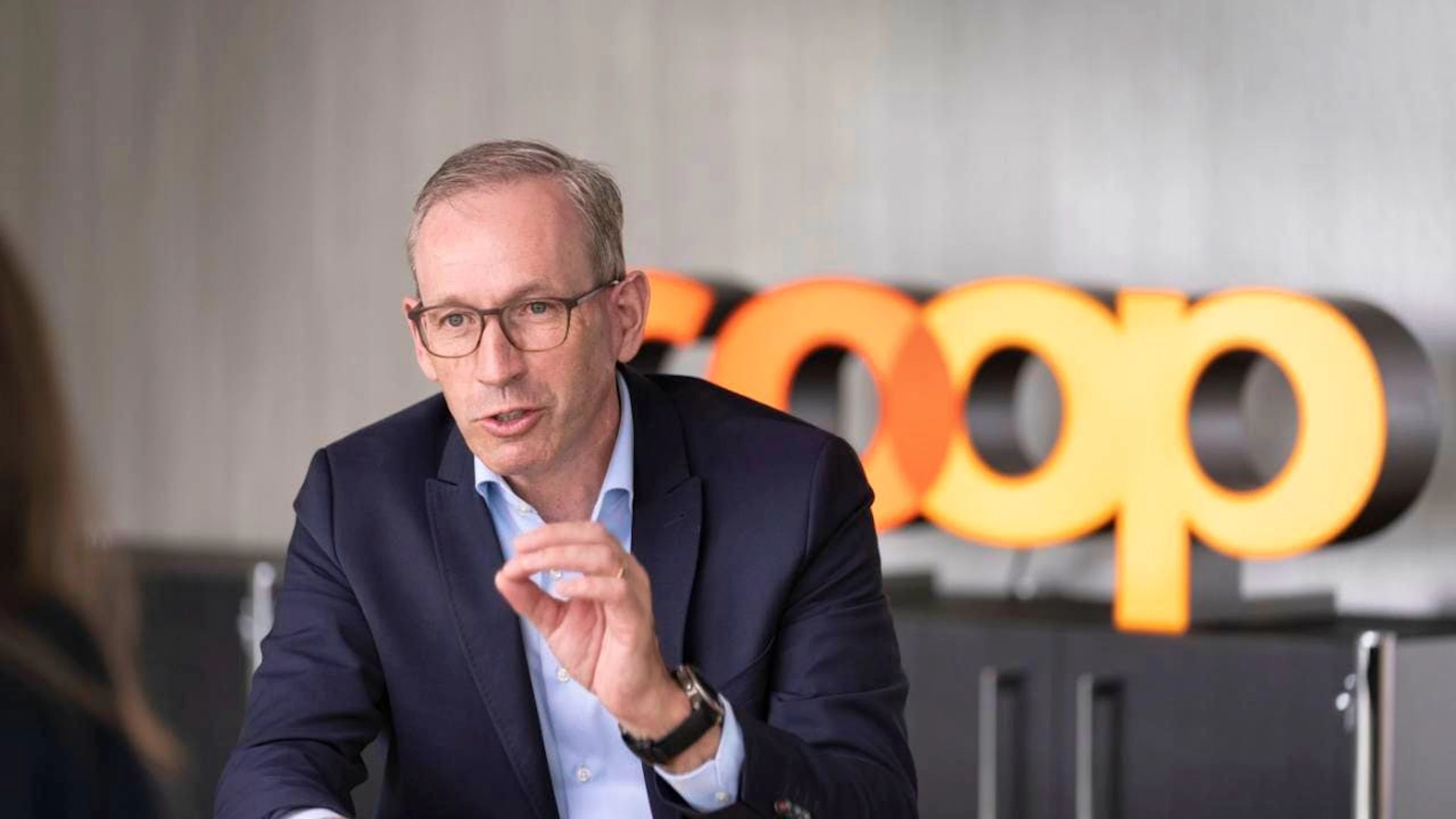 Coop-Chef Philipp Wyss sieht den Detailhandelskonzern "auf gutem Weg", wie er im Interview mit "Le Temps" sagte. (Archivbild)