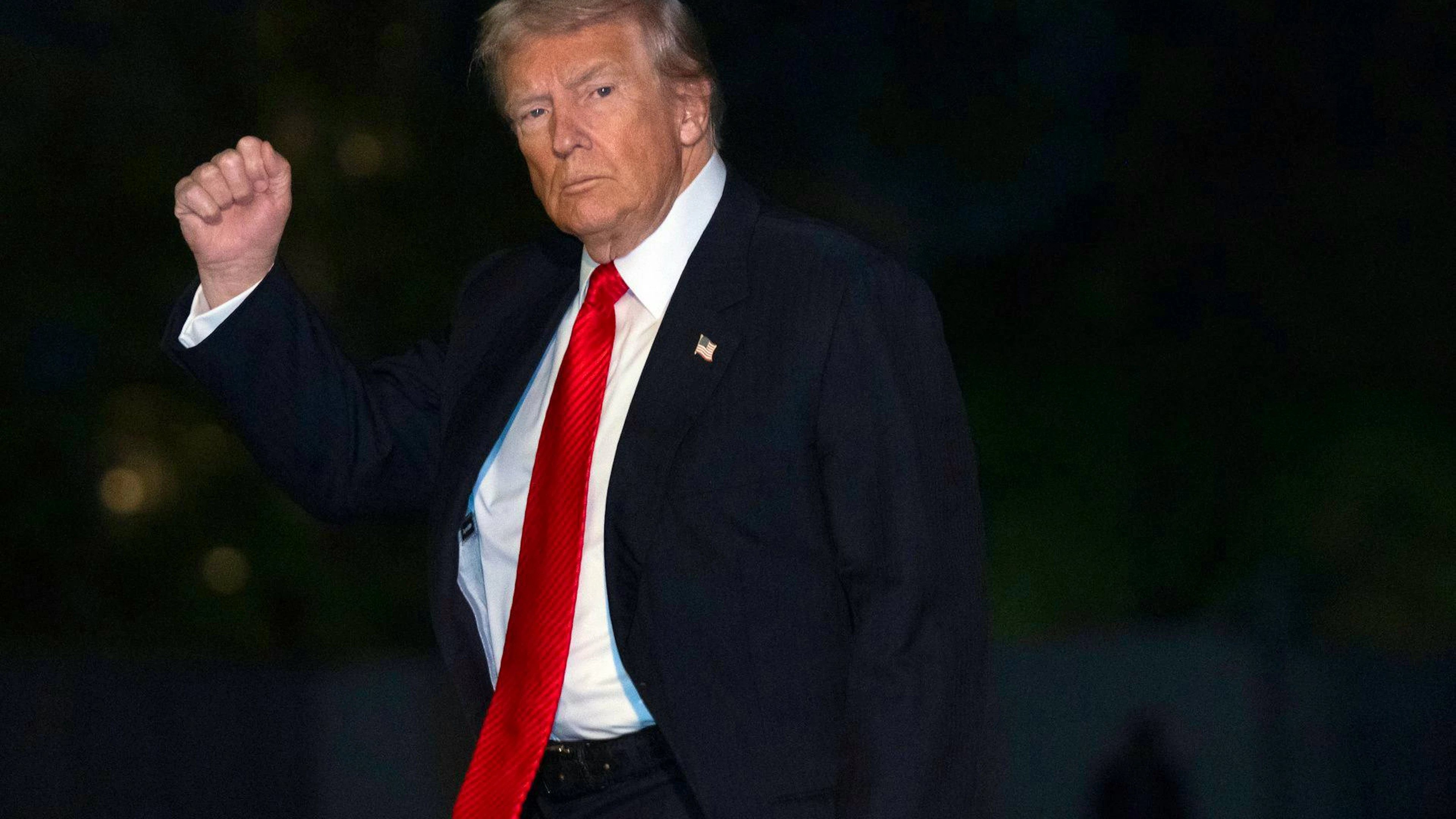 Le dichiarazioni di Donald Trump sono contrastanti.