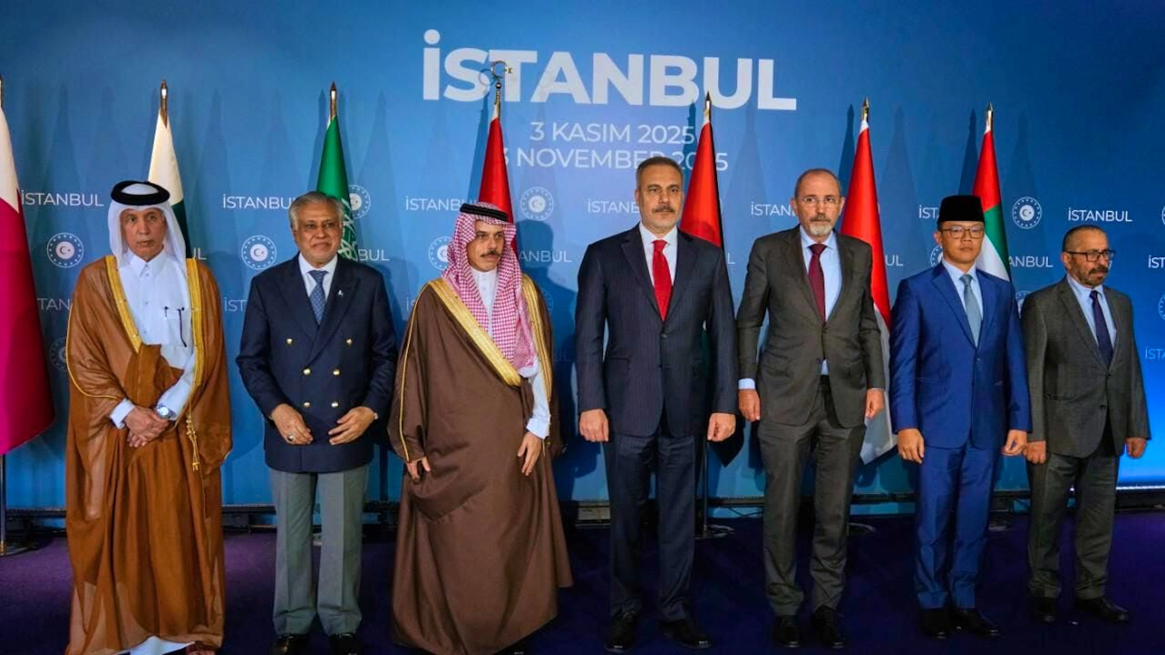 Gaza-Treffen von Außenministern aus Nahost in Istanbul. Foto: Khalil Hamra/AP/dpa