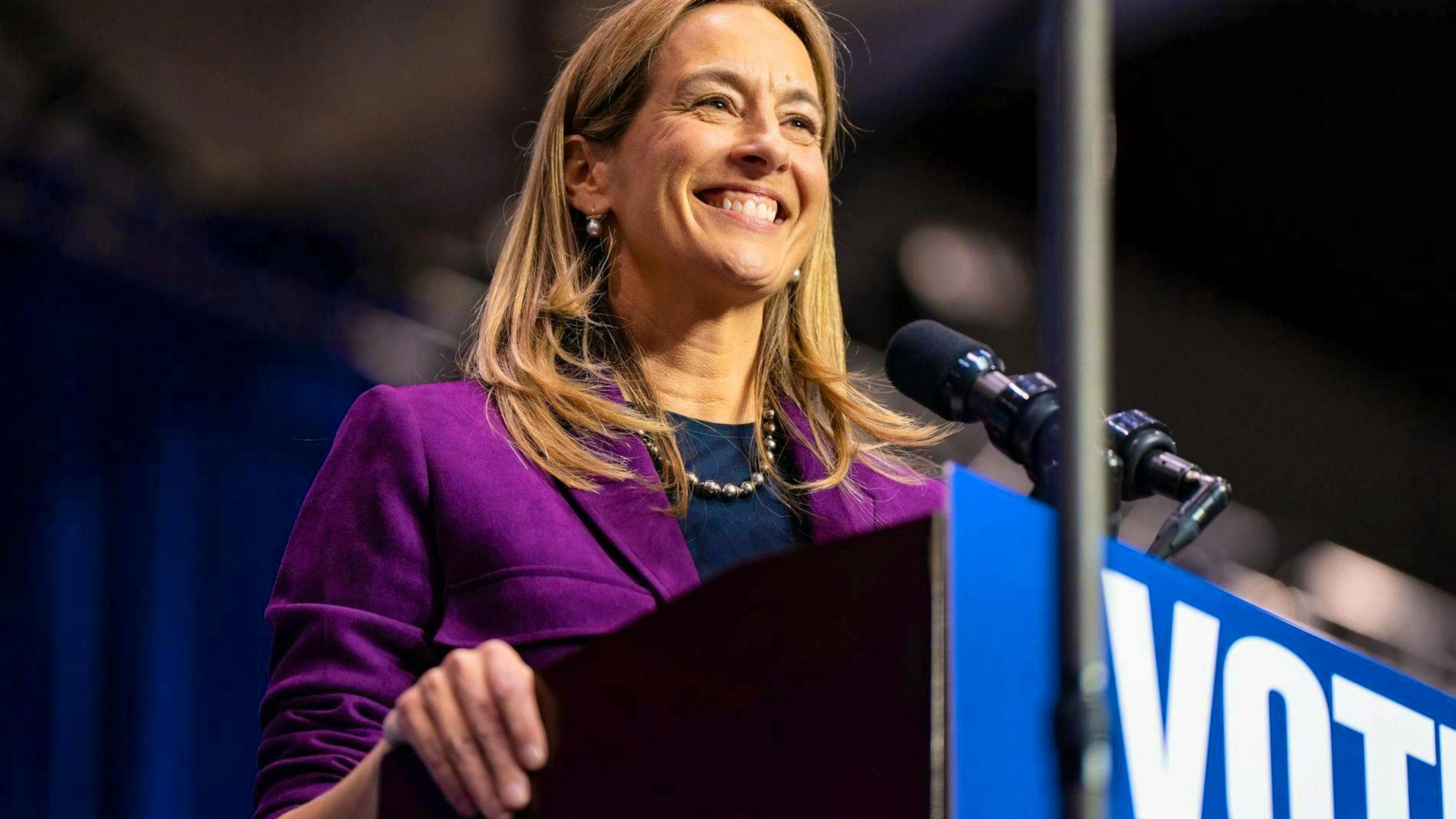 La democratica Mikie Sherill vince le elezioni in New Jersey.