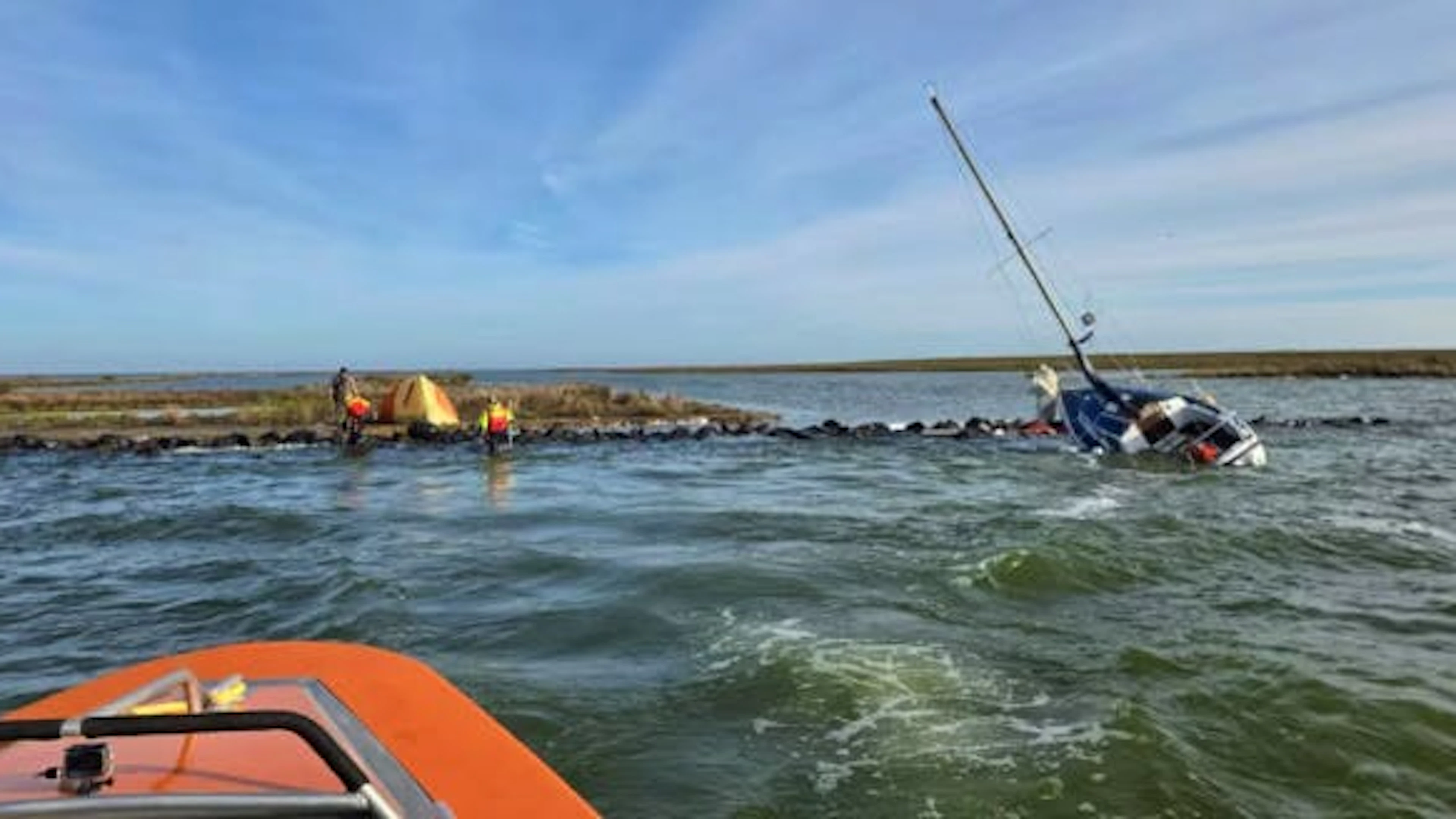 Die karge Insel zwang den deutschen Segler zum Überlebenskampf.
