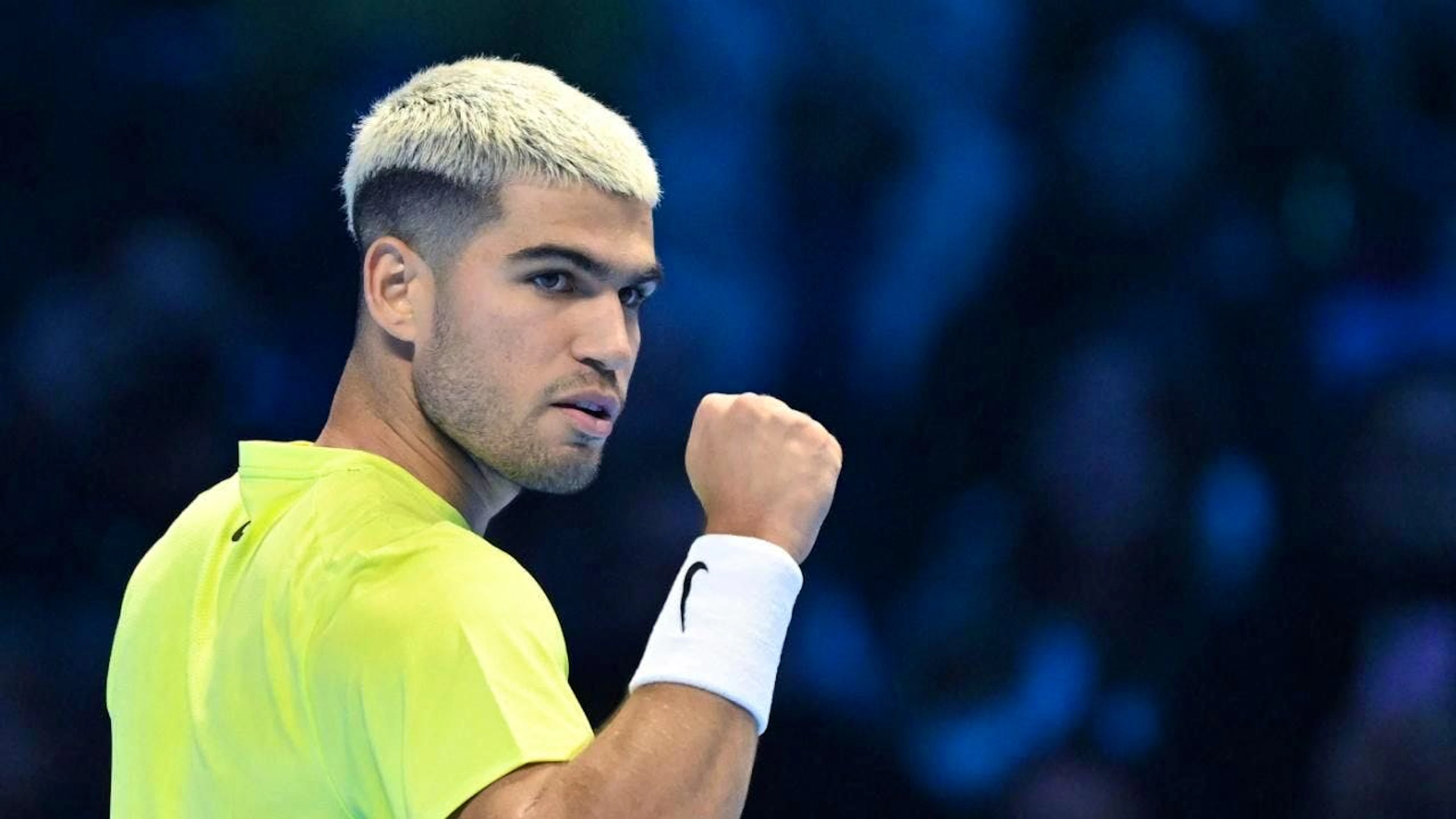 Ein Auftakt nach Mass: Carlos Alcaraz gewinnt zum Auftakt in zwei Sätzen.
