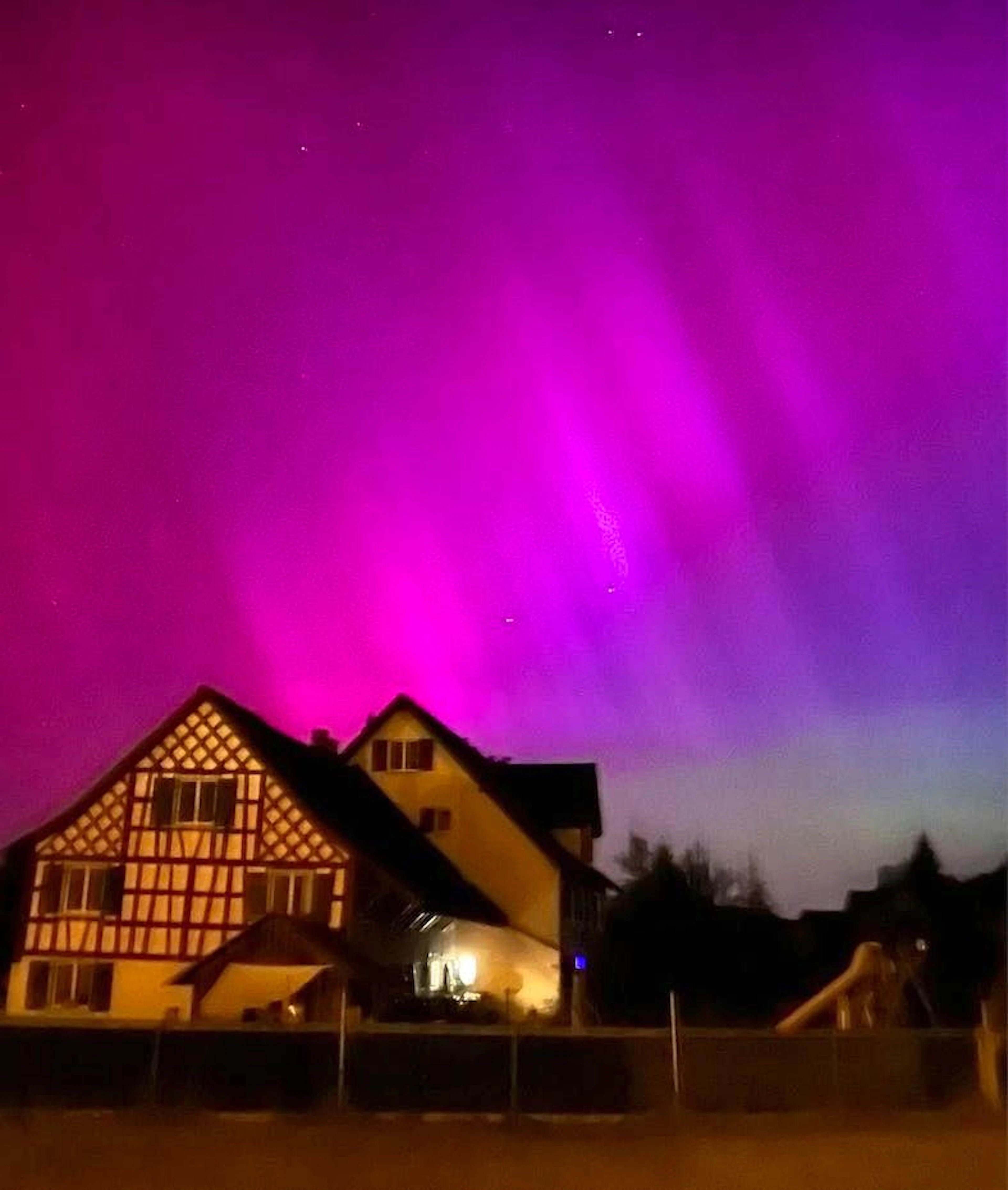 Le aurore hanno brillato anche a Schönenberg an der Thur (TG).