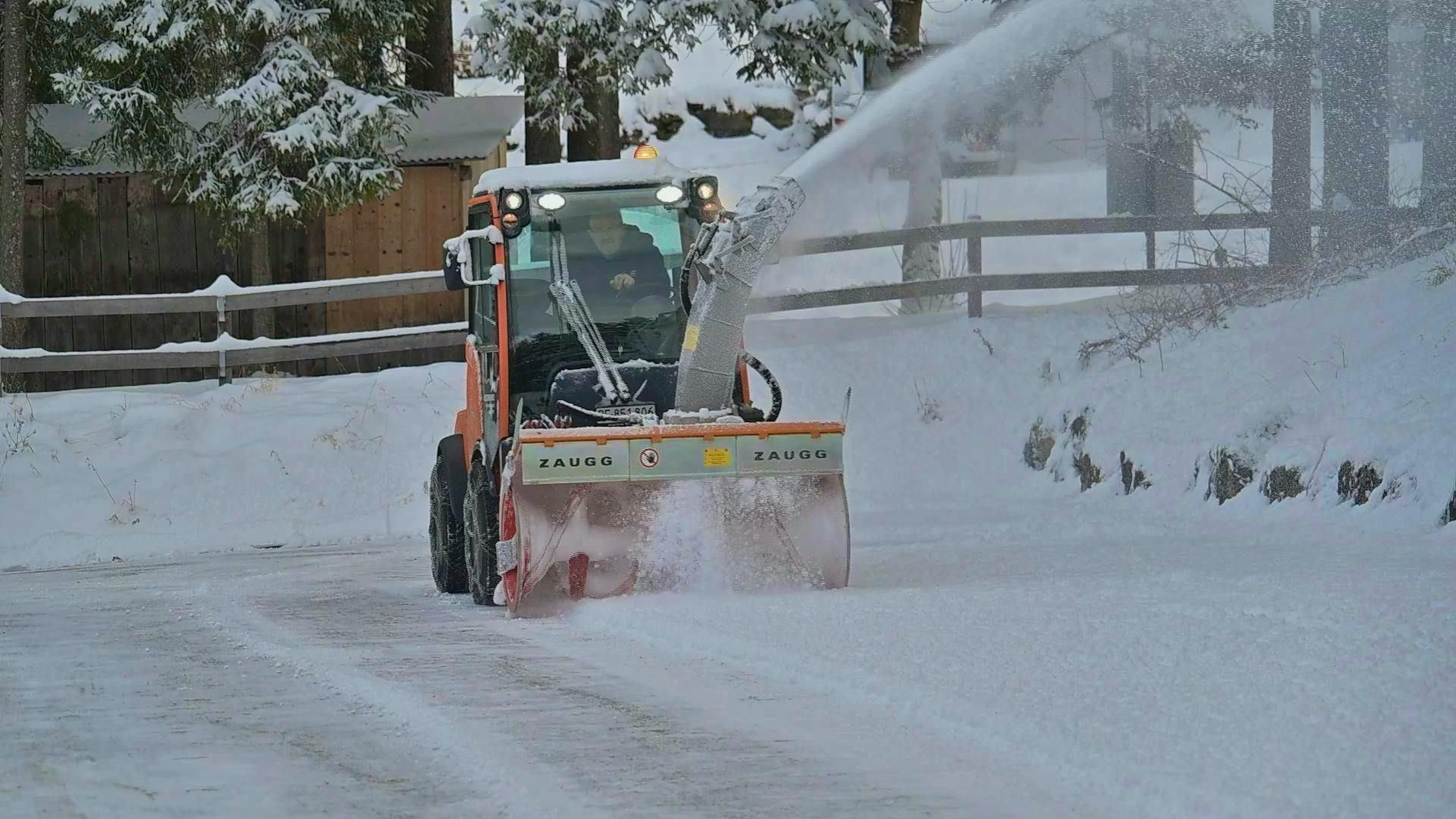 In Kandersteg BE there was a lot of shoveling today ...