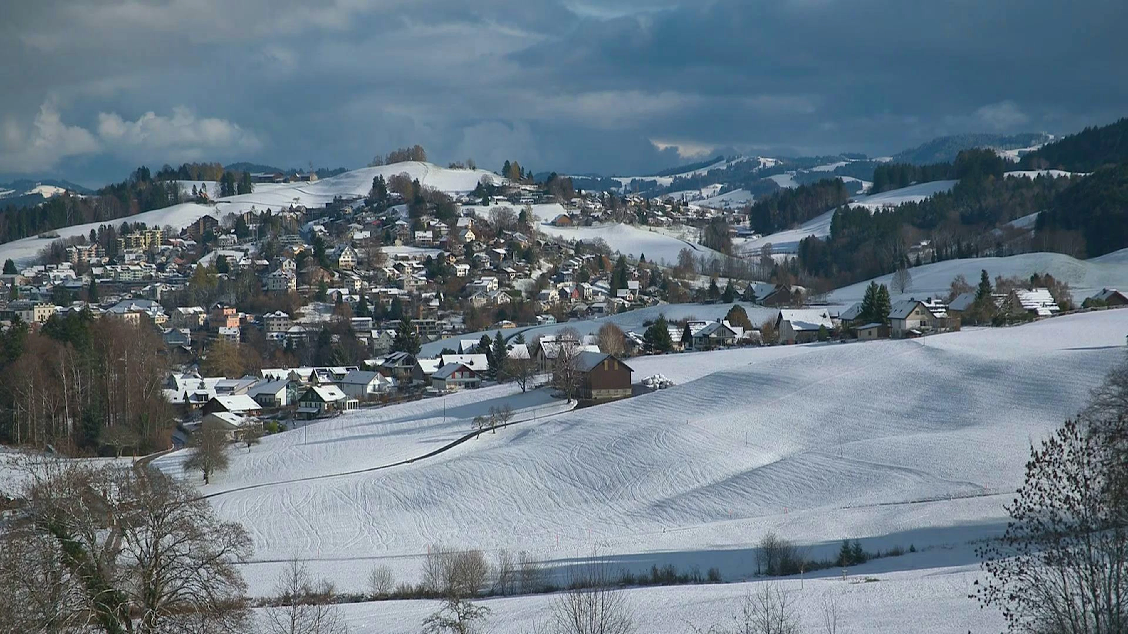 Herisau AR verwandelte sich in eine Winterlandschaft.