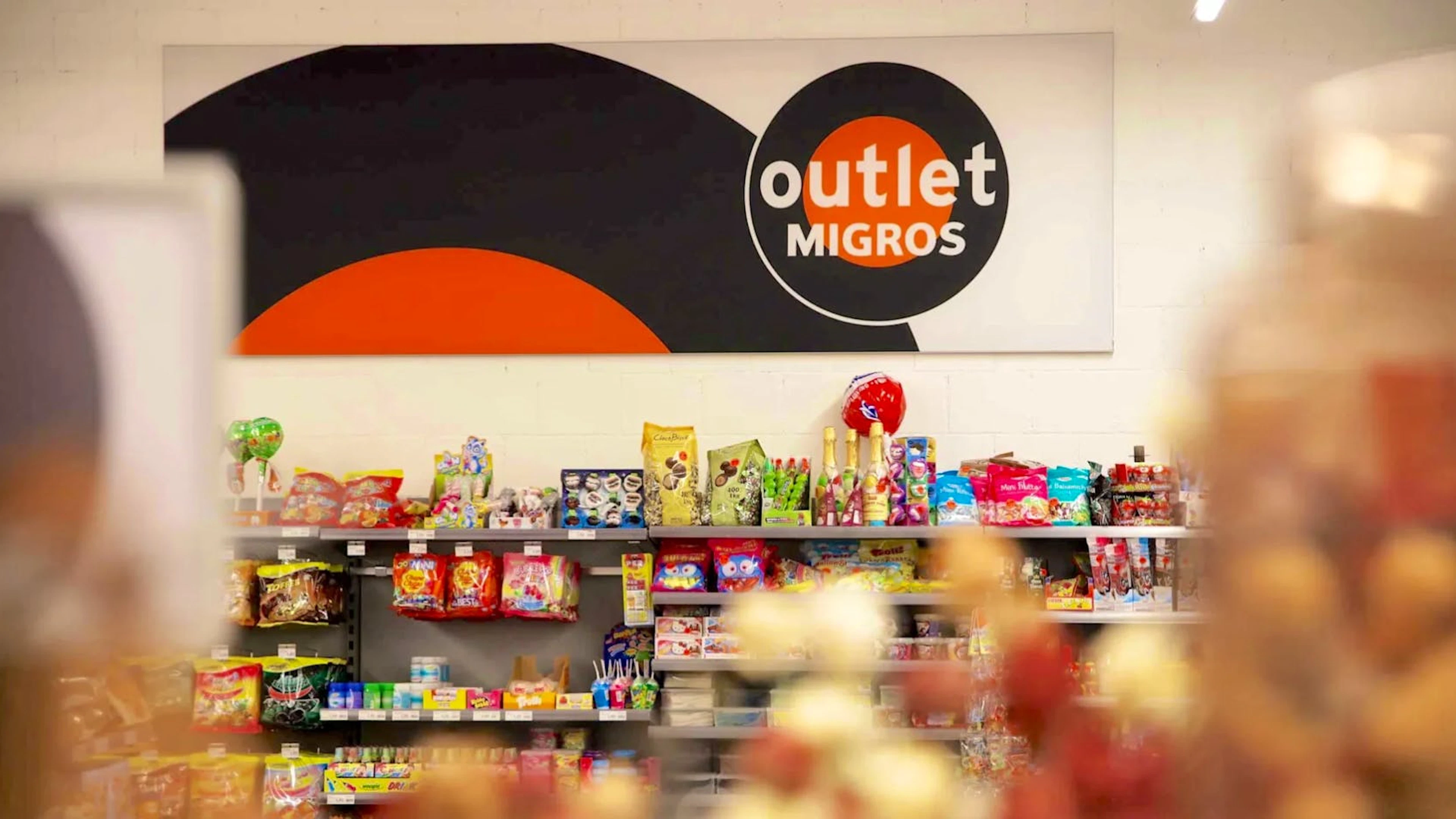 Ab kommenden Jahr führt die Migros Zürich vier Outlet-Filialen weniger.