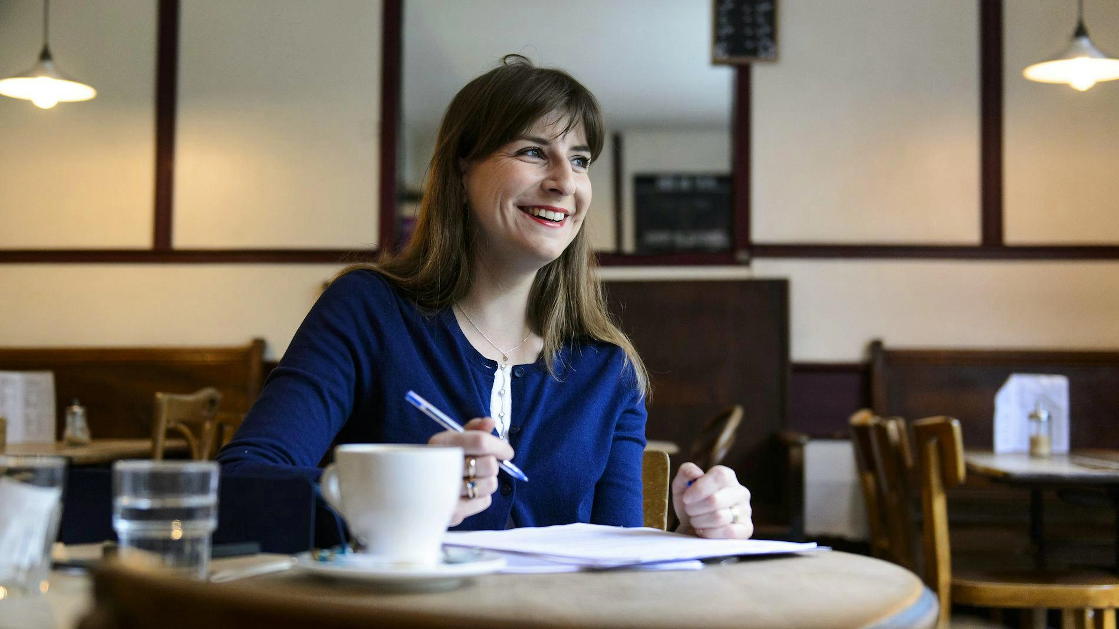 Perfectionniste et bosseuse, Rebecca Ruiz a mené une carrière rapide, qui l'a amenée à 37 ans au Conseil d'Etat.