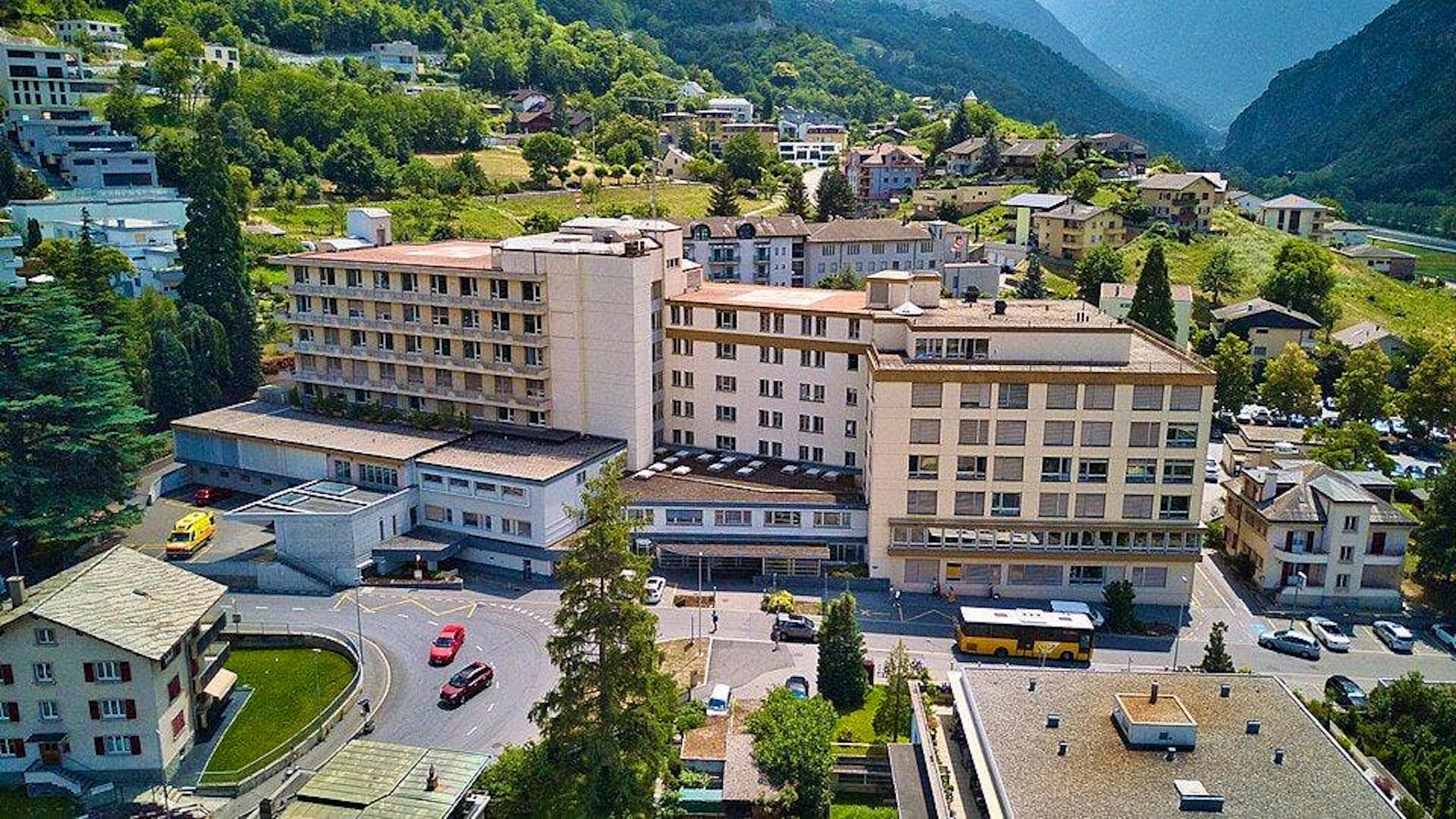 Im Spital von Visp kam es 2020 zu einem folgenschweren Fehler.