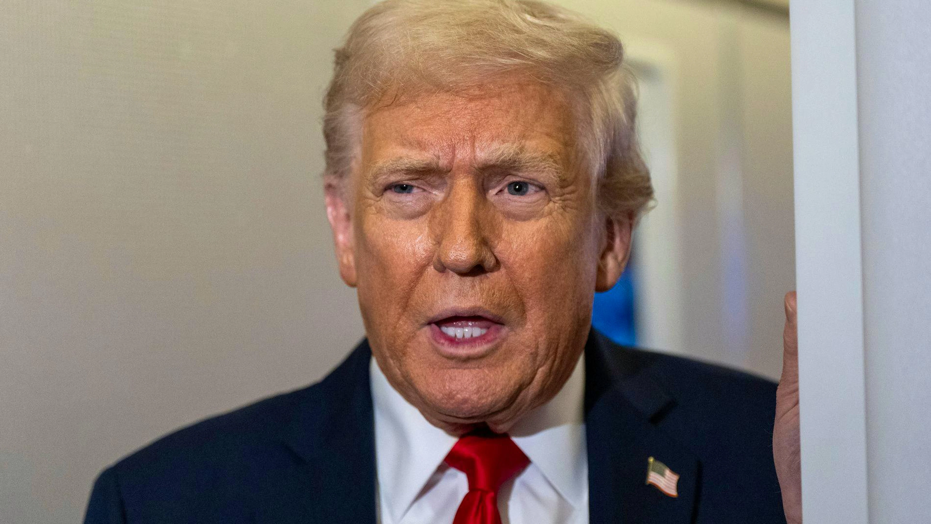 Trump a organisé un appel avec Takaichi et lui a conseillé de ne pas provoquer Pékin sur la question de la souveraineté de l'île.