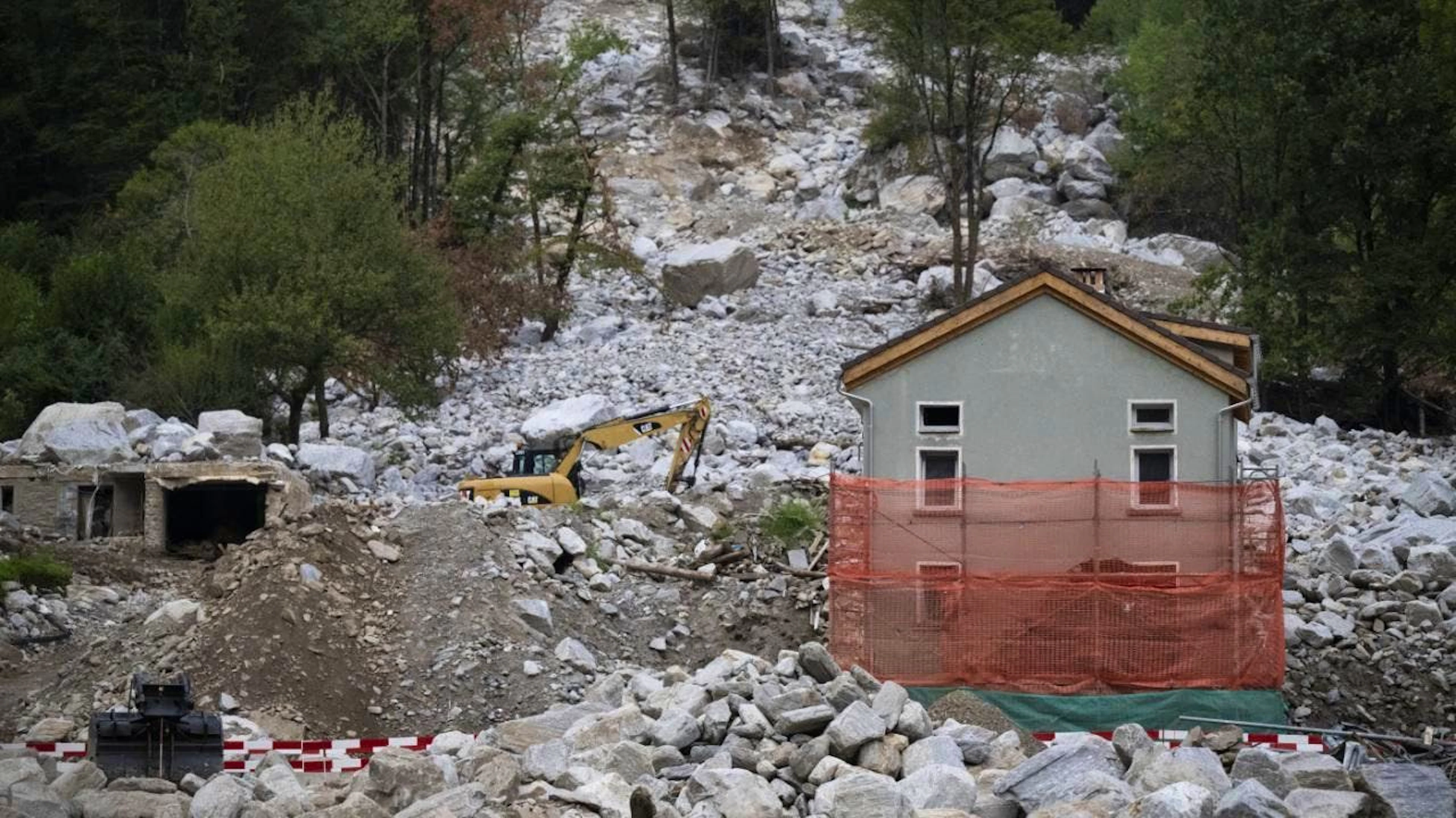 In un nuovo disegno di legge il Consiglio federale propone un aiuto finanziario ai comuni colpiti dal maltempo nell'estate del 2024. In totale verranno stanziati 17 milioni, due dei quali saranno destinati ai Comuni di Lostallo e di Soazza in Mesolcina. (immagine d'archivio)