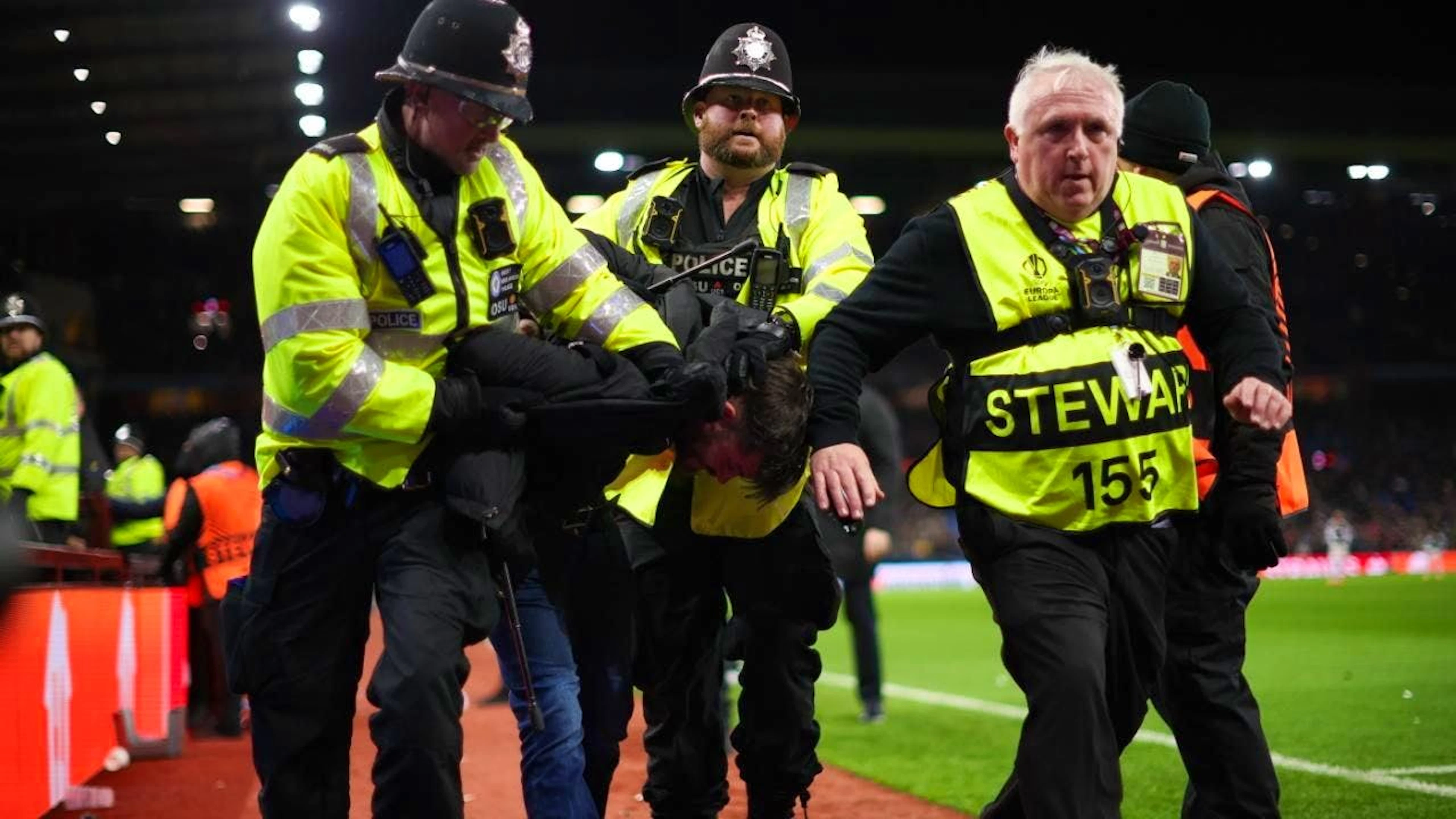 I tifosi dello Young Boys protagonisti degli scontri a Birmingham devono fare i conti con la giustizia britannica.