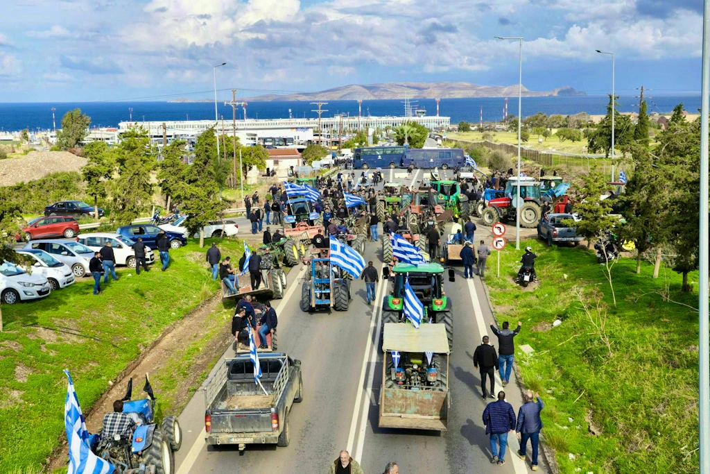 Farmers storm airport on Crete - flight operations halted