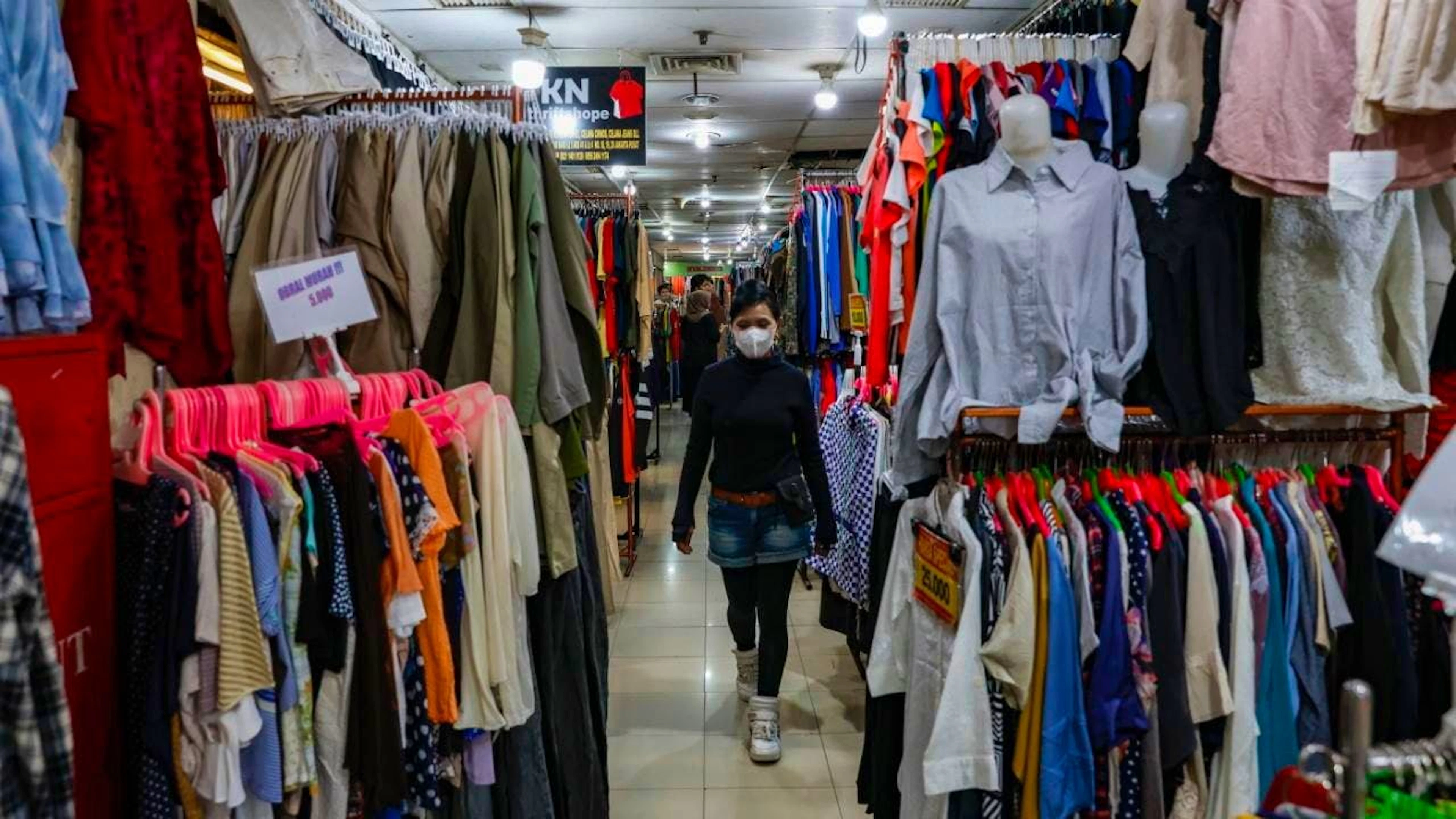 Selon les chiffres de l'industrie rapportés par l'étude, 98% du polyester recyclé provient de bouteilles en plastique et non de déchets textiles (archives).