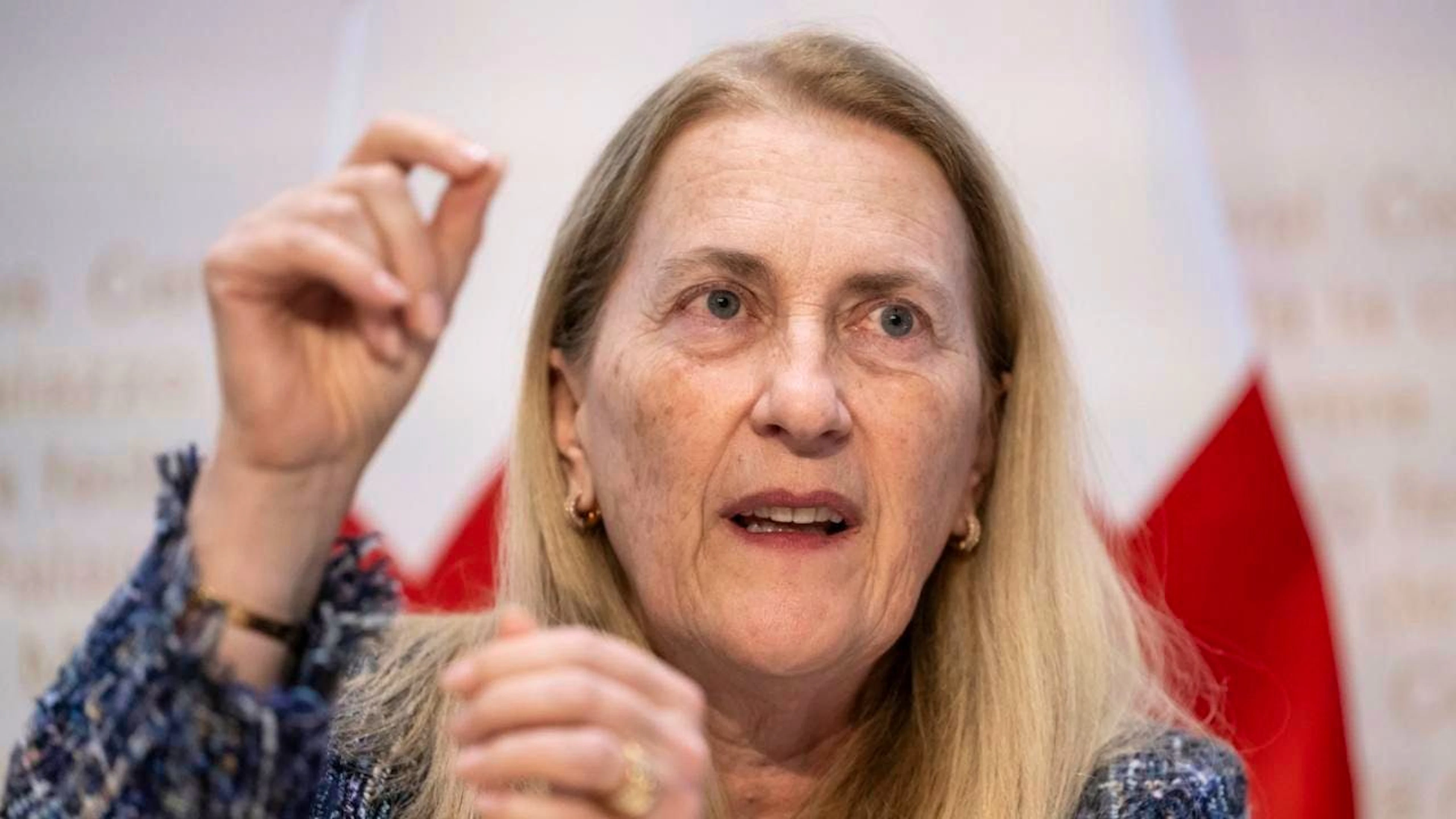 Per Helene Budliger Artieda è tempo che gli svizzeri decidano il loro futuro.