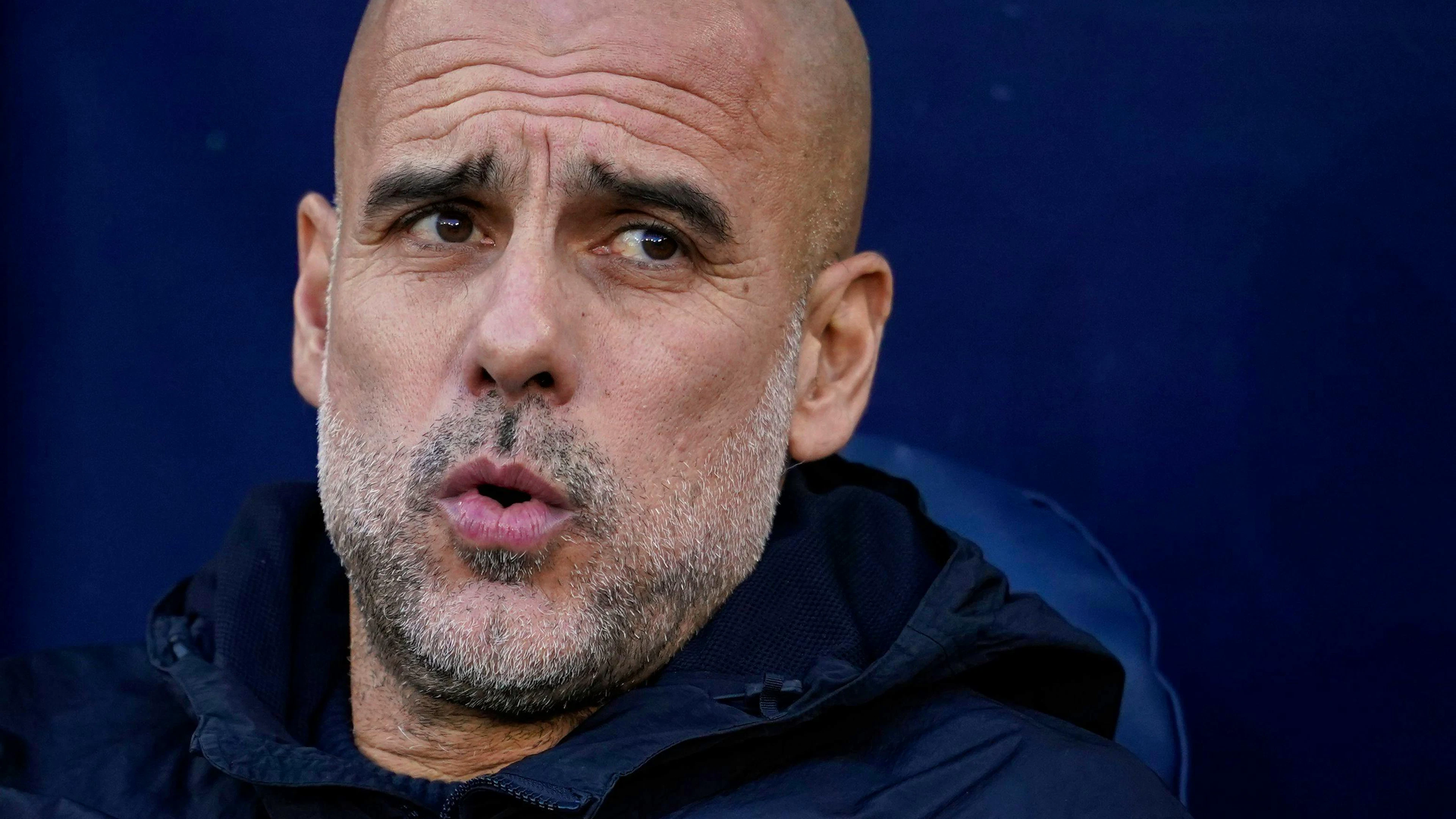 Pep Guardiola prévient que les joueurs en surpoids après Noël seront écartés face à Nottingham Forest.
