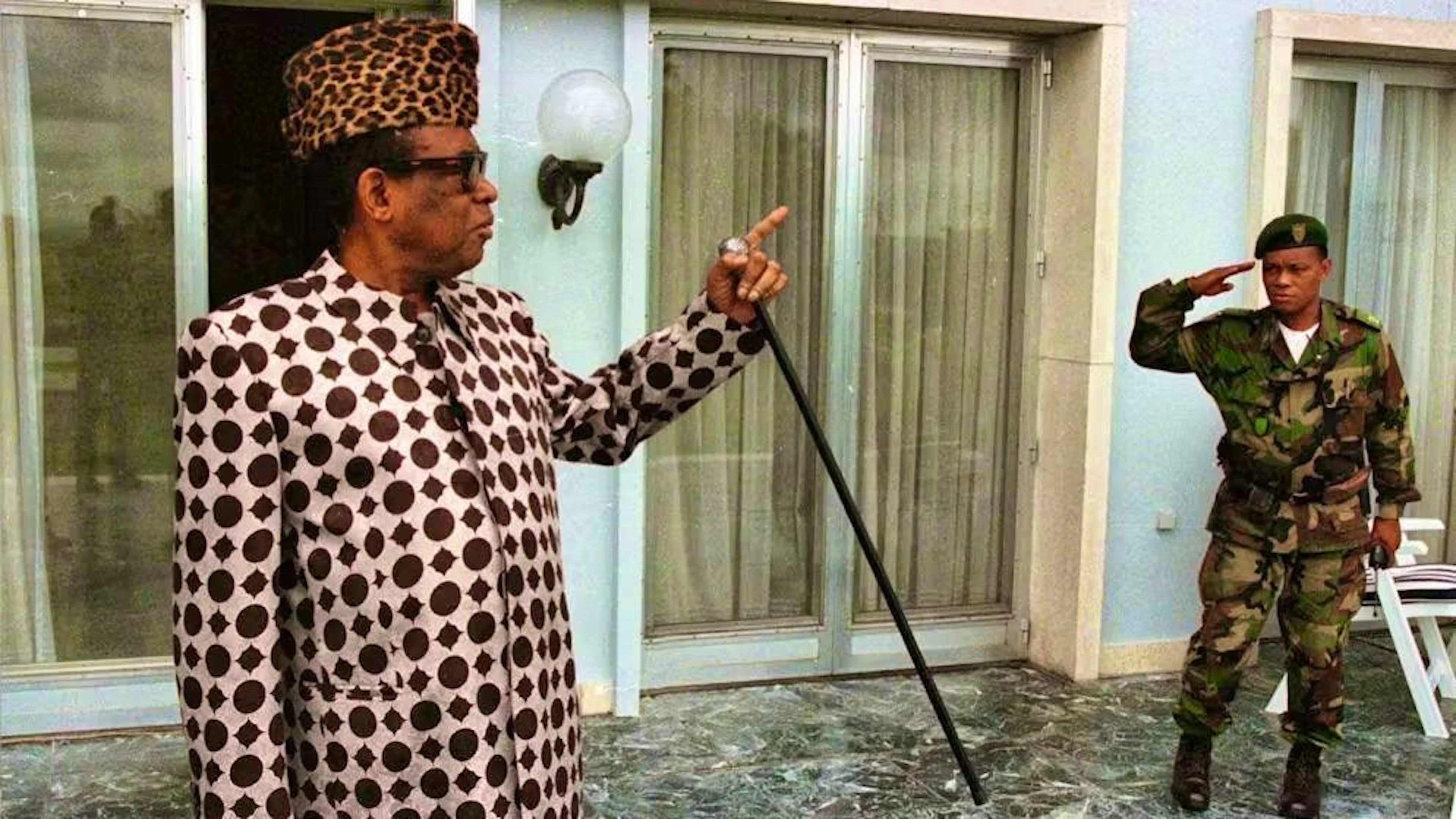 Mobutu è stato un presidente dittatoriale dello Zaire, l'allora nome ufficiale dell'odierna Repubblica Democratica del Congo nell'Africa centrale, dal 1965 al 1997.
