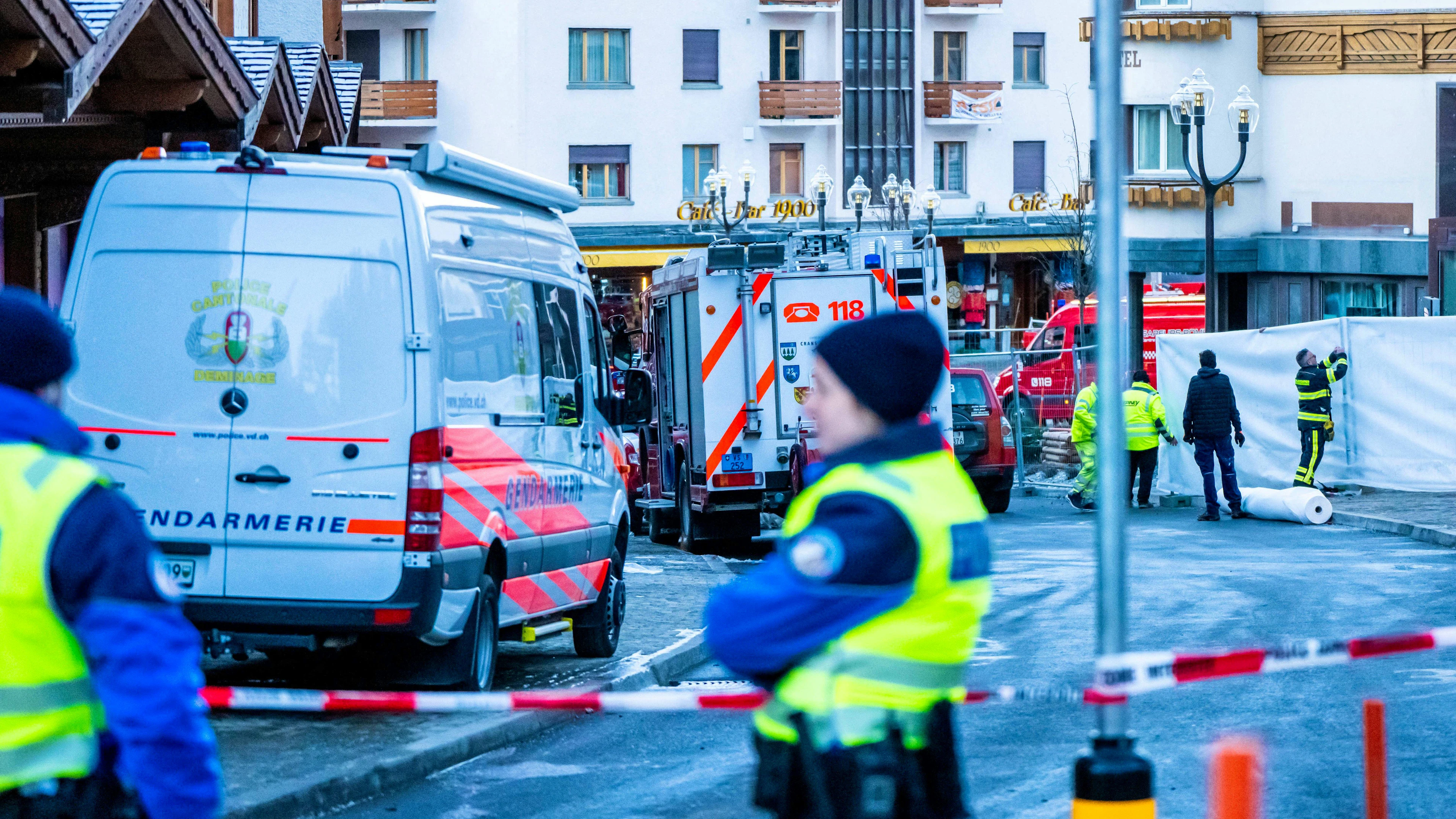 In der Silvesternacht ist es in Crans-Montana im Wallis zu einer der grössten Brand-Katastrophen gekommen, die es in der Schweiz je gegeben hat. Laut Behörden sind mindestens 40 Menschen gestorben, über 100 Personen sind zum Teil schwerverletzt.&nbsp;