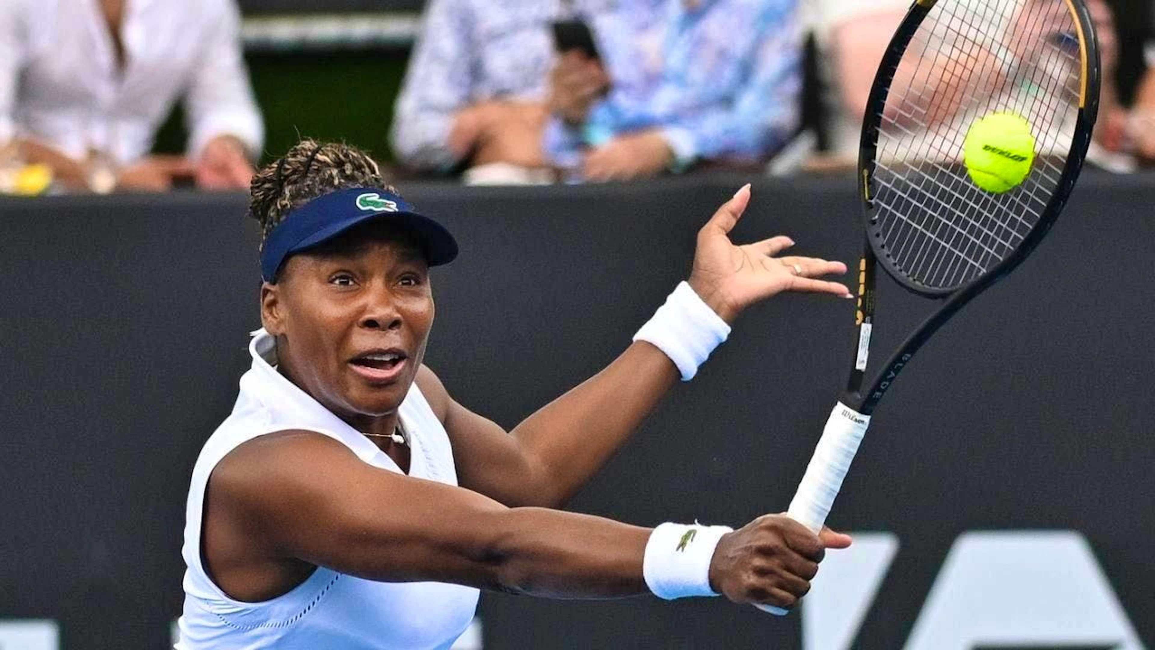 Venus Williams loses to Magda Linette
