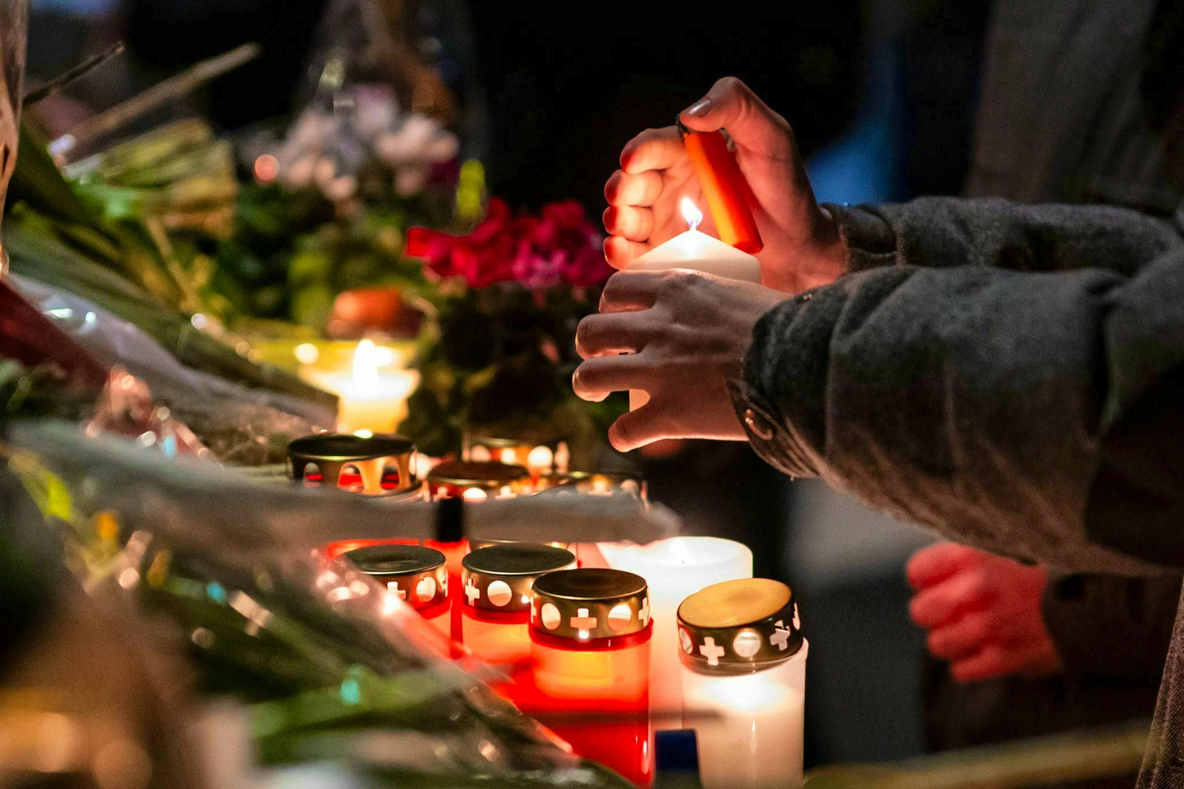 Mourning in Crans-Montana: sea of flowers and candles for the victims of the New Year's Eve fire