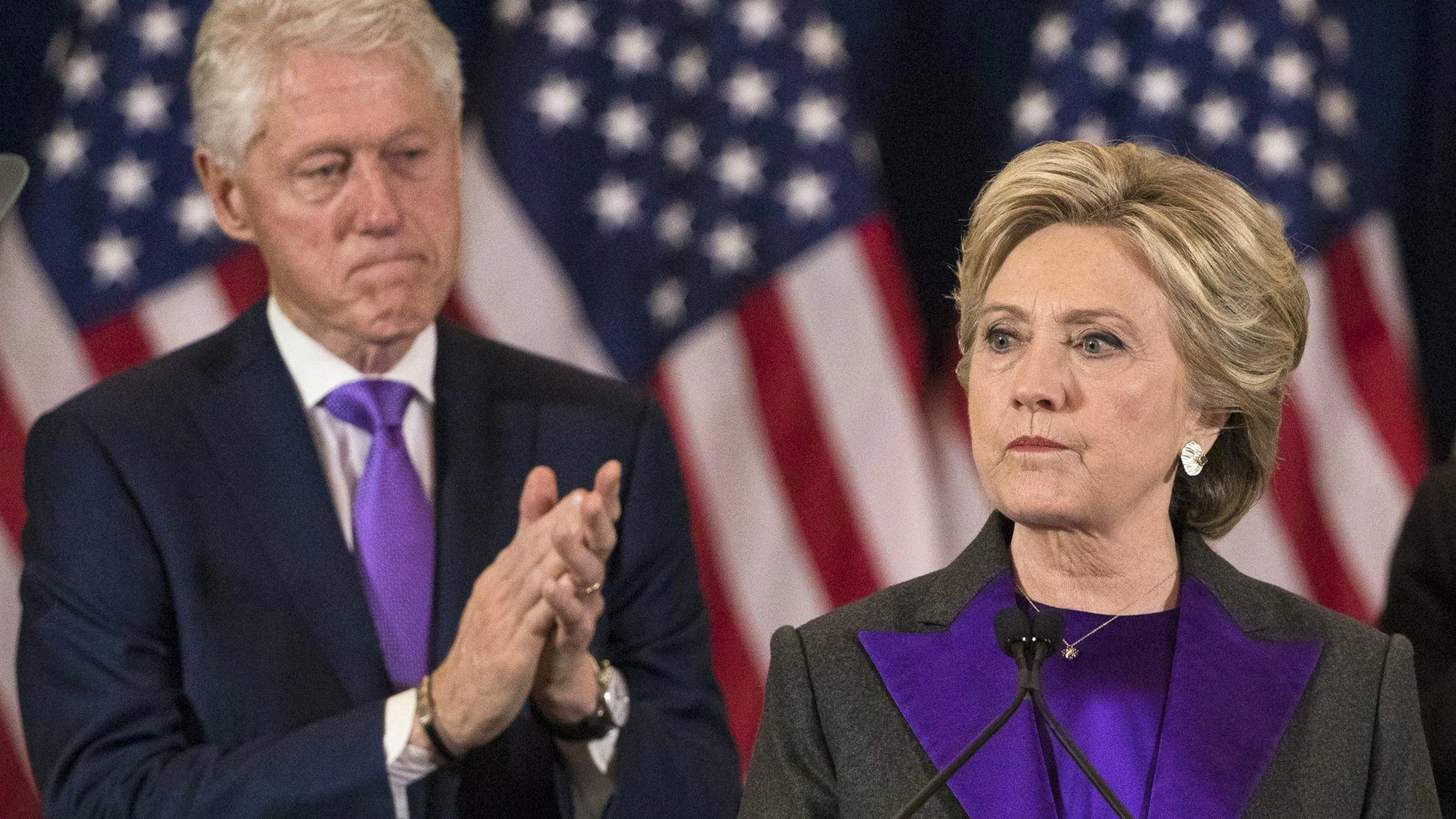 Dans une lettre publiée mardi, Bill et Hillary Clinton avaient annoncé leur refus de se présenter aux auditions et affirmé que les assignations à comparaître qui leur avaient été adressées étaient «légalement non valables».
