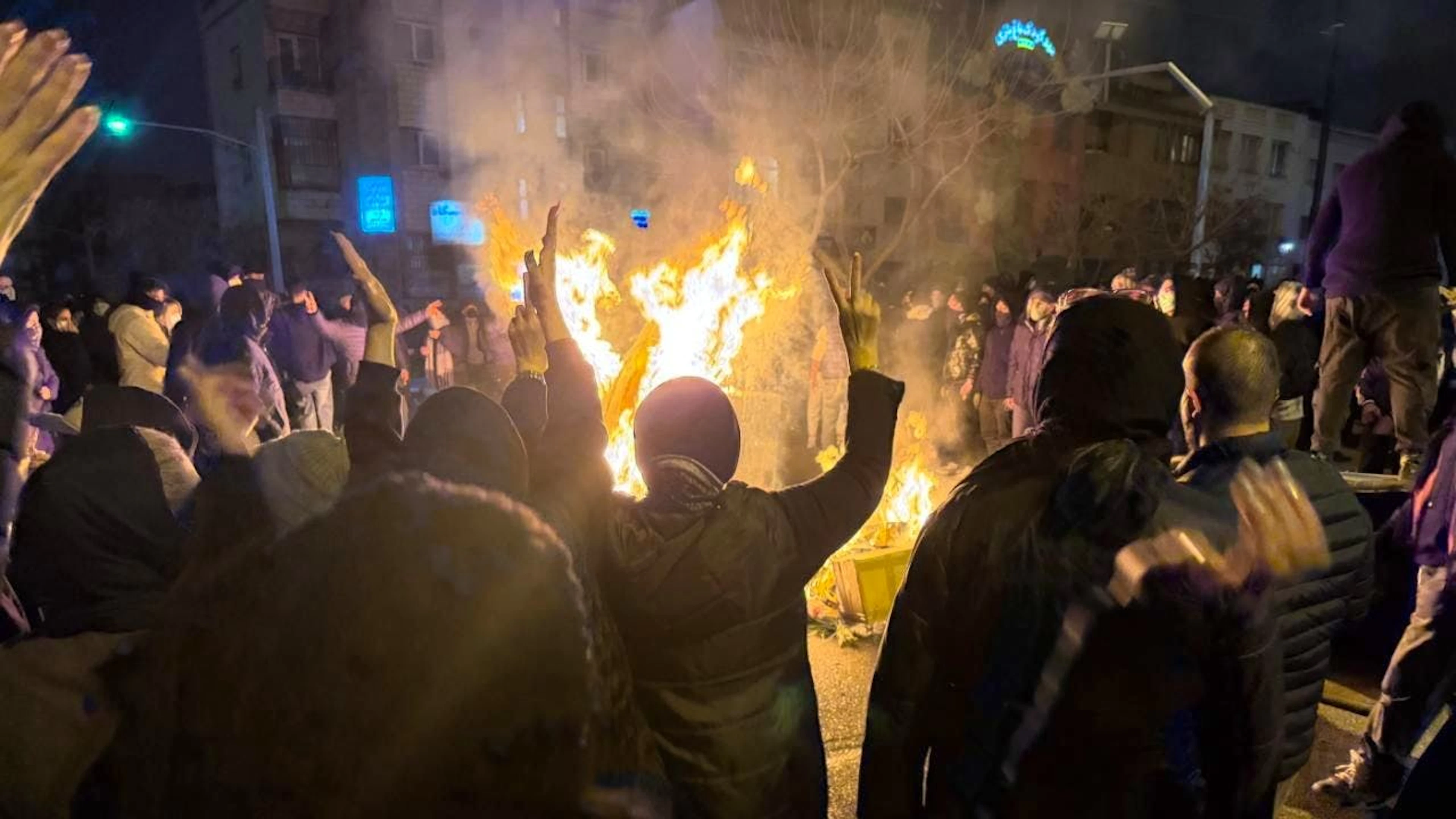 Le tensioni con l'Iran hanno convinto gli Usa a ritirare parte del personale in Medio Oriente.