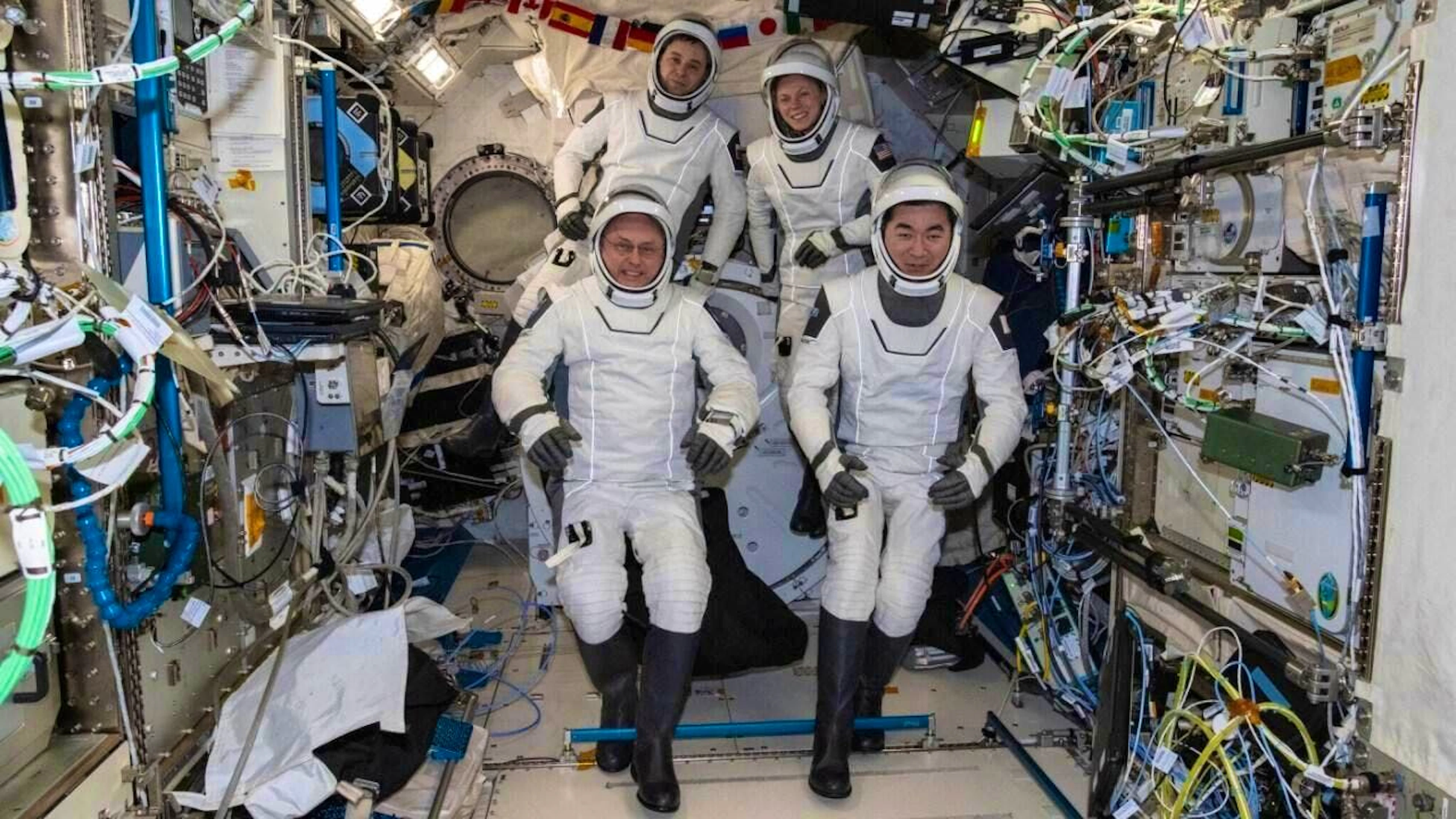 HANDOUT - This photo provided by Nasa shows (below, r-l) Nasa astronaut Mike Fincke, Roscosmos cosmonaut Oleg Platonov, Nasa astronaut Zena Cardman and Jaxa (Japan Aerospace Exploration Agency) astronaut Kimiya Yui. Photo: Uncredited/NASA/AP/dpa - ATTENTION: For editorial use only in connection with current reporting and only with full attribution of the above credit