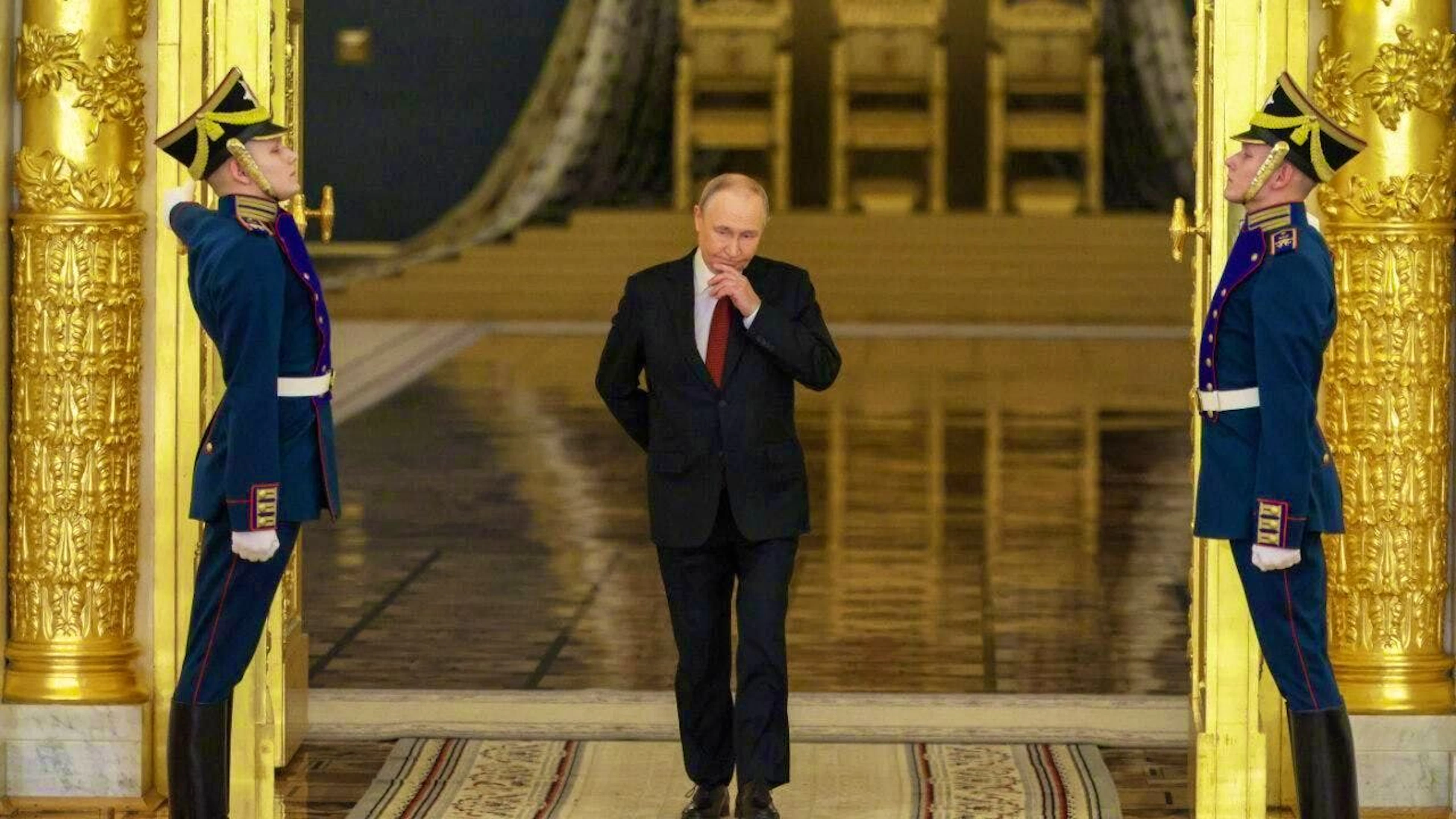 Vladimir Putin, President of Russia, enters the Alexander Hall of the Grand Kremlin Palace. Photo: Ramil Sitdikov/Pool Reuters/AP/dpa