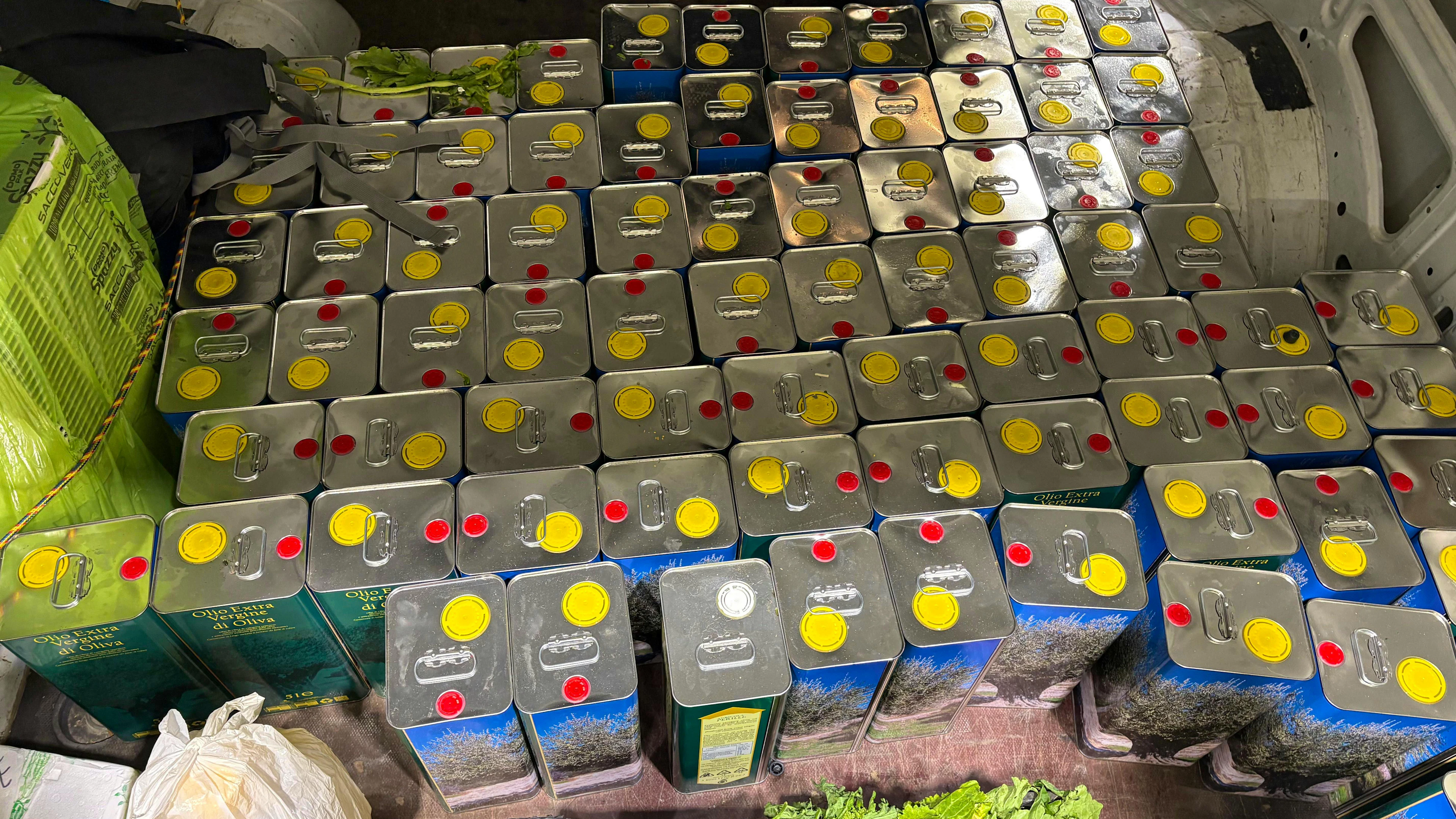 Ecco i 220 litri d'olio non dichiarati