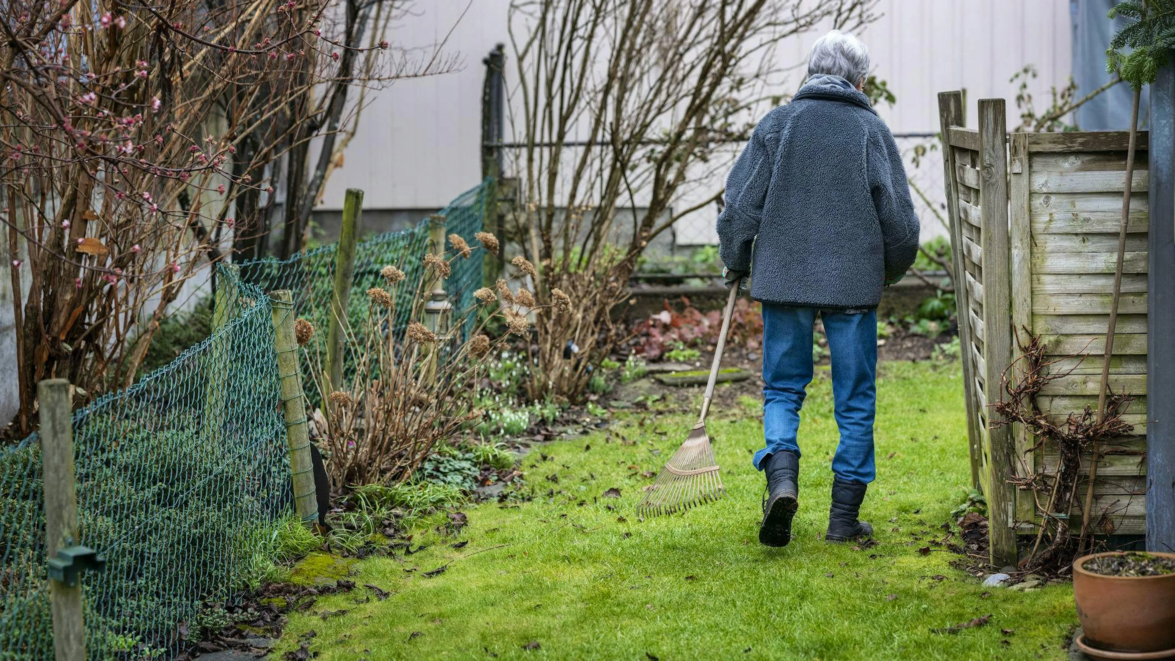 Viele Senioren bleiben bis weit über 80 in ihrem Haus.