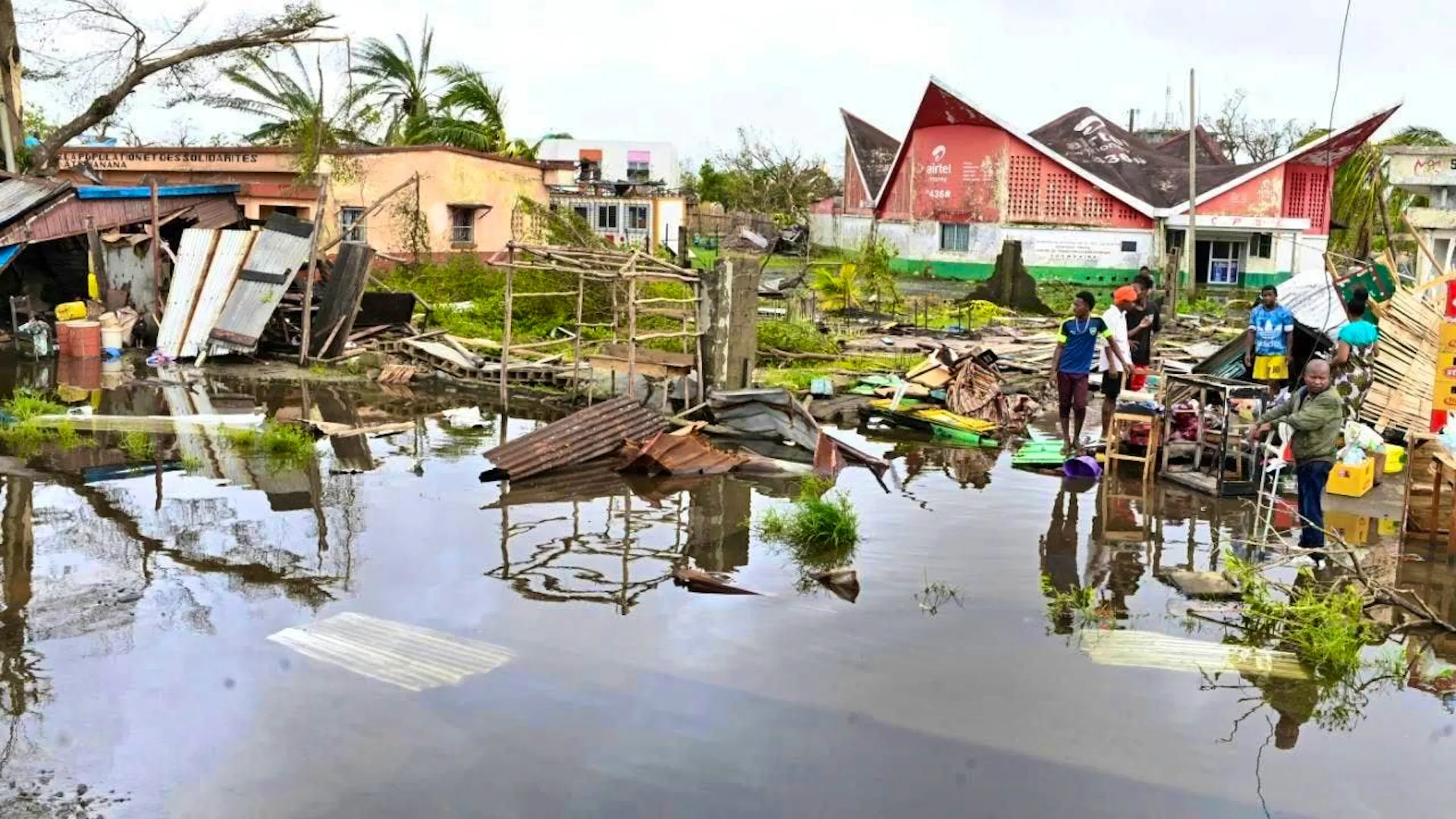 At least 31 dead in Madagascar cyclone