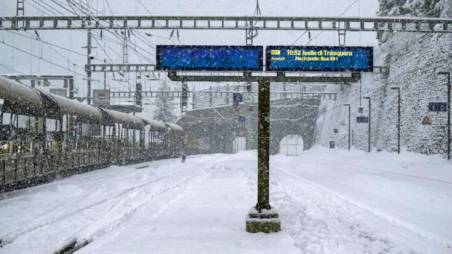 Train derailment in Valais: picture shows train after accident in ...