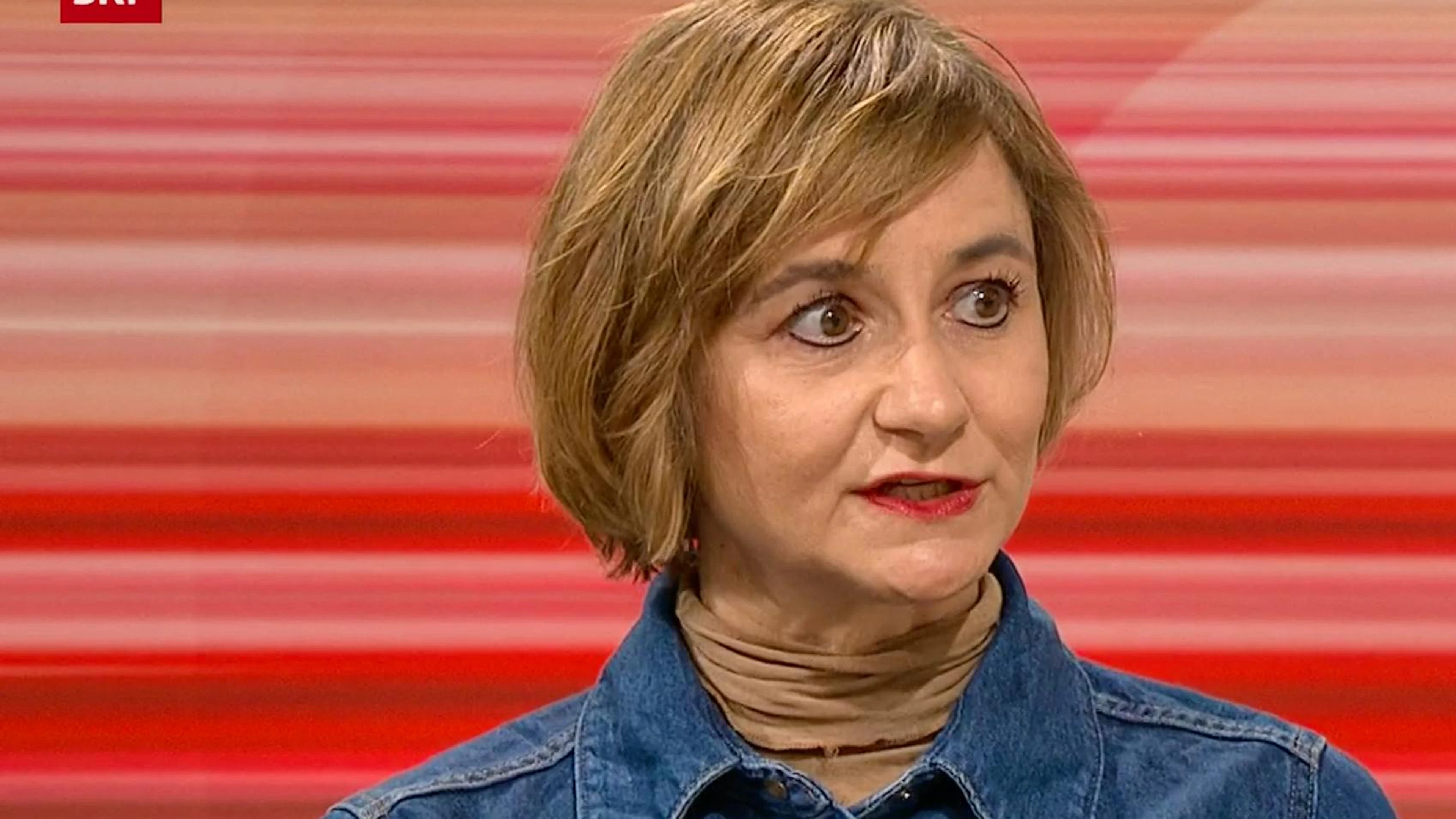 Les partis valaisans ont tenté d'empêcher la députée chrétienne-sociale valaisanne Marie-Claude Schöpfer de participer à l'émission «Club» de la télévision publique alémanique SRF consacrée à l'incendie du bar «Le Constellation» à Crans-Montana.