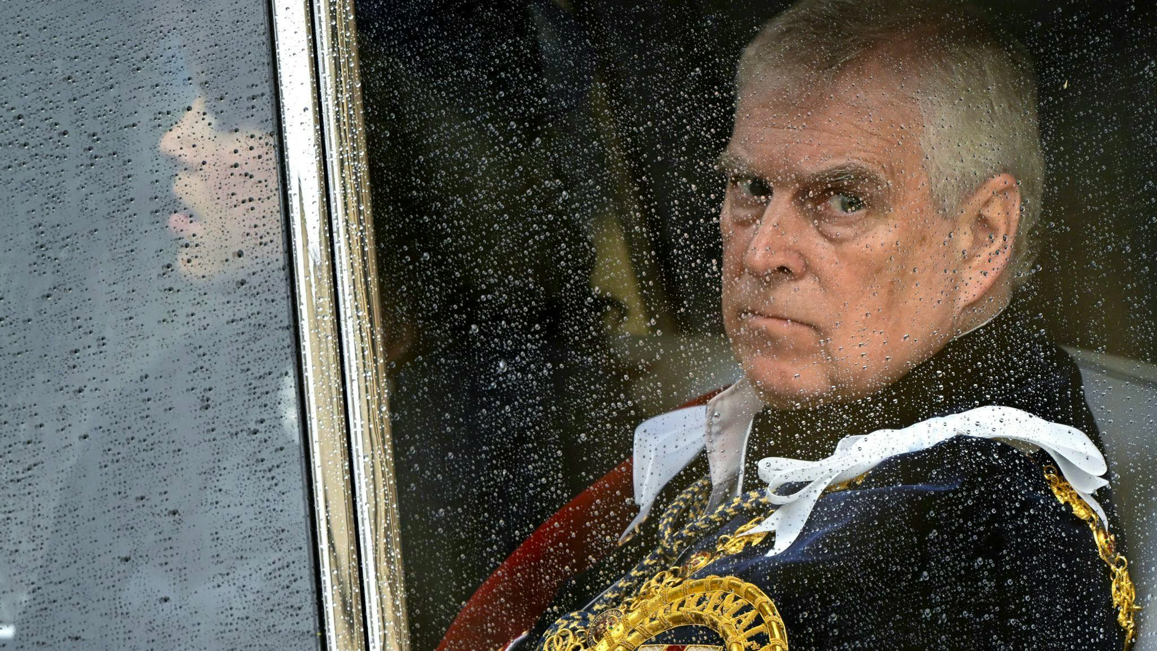 Bessere Zeiten: Der (damalige) Prinz Andrew mit allen royalen Titeln.