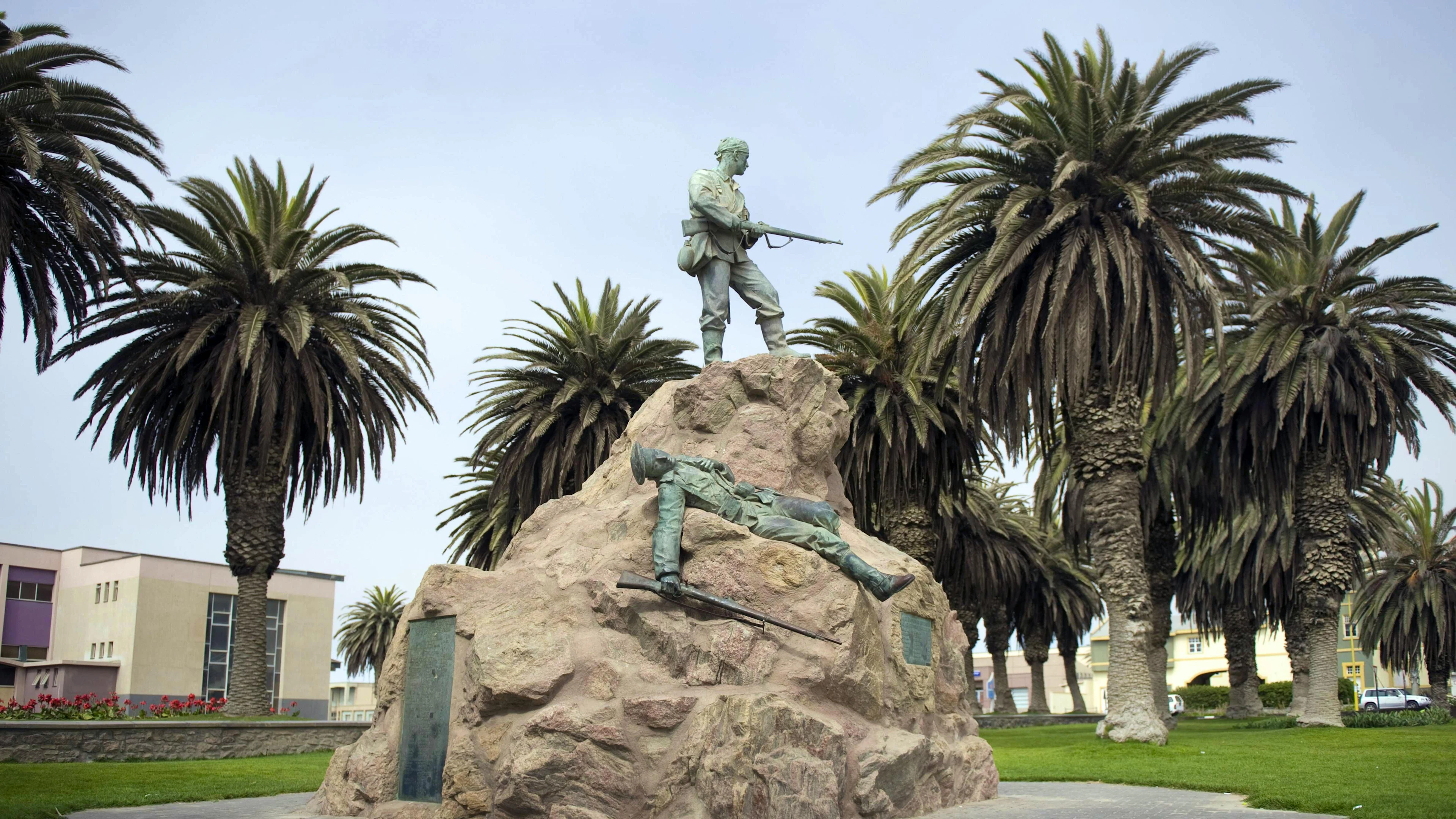 In Swakopmund erinnert ein Denkmal an den «Aufstand der Herero» und gefallene deutsche Soldaten, aber nicht an den Genozid an den Herero und Nama.