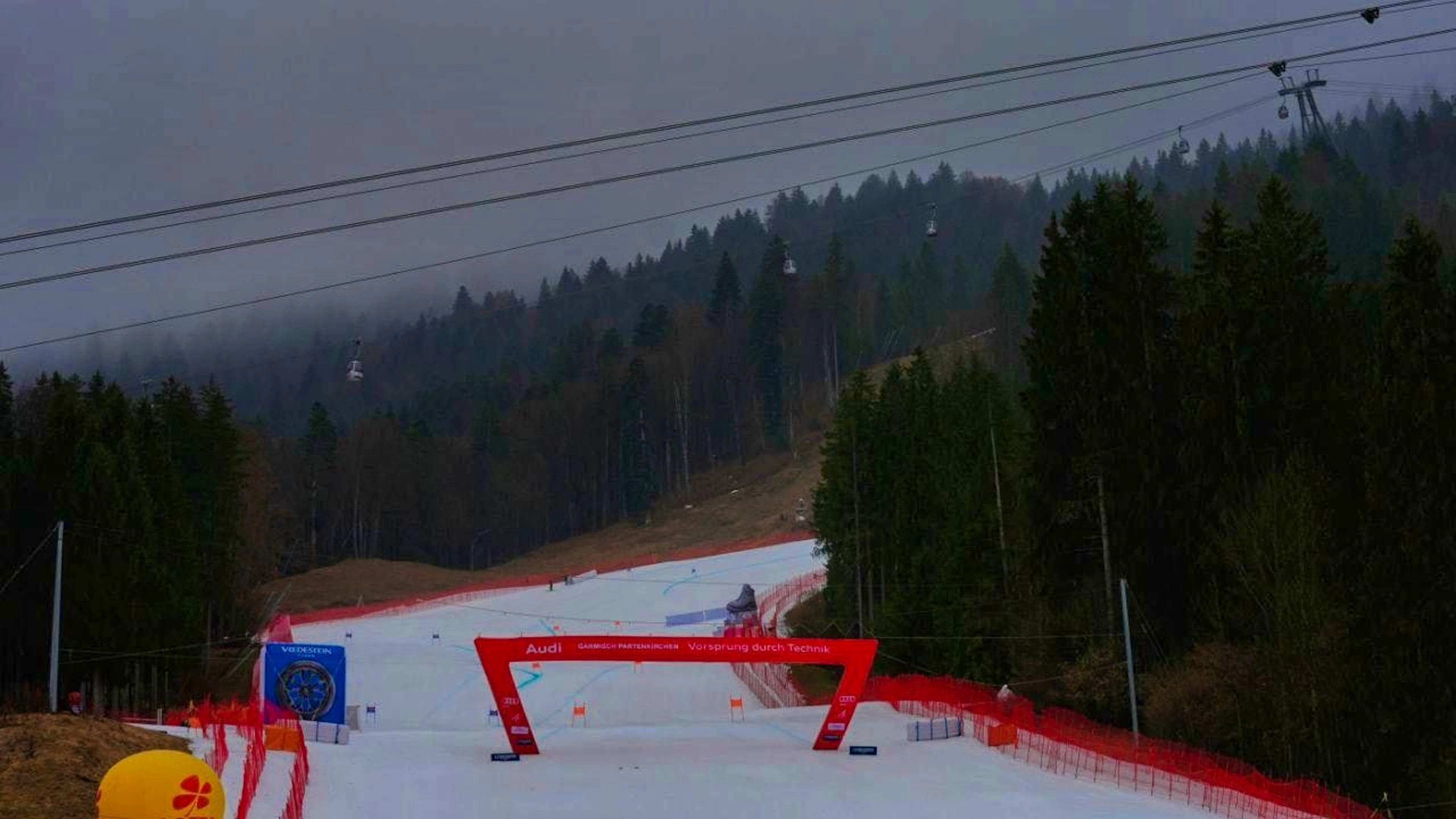 Due to fog on the course, the Super G in Garmisch was canceled on Sunday. It will be made up for in two weeks' time in France