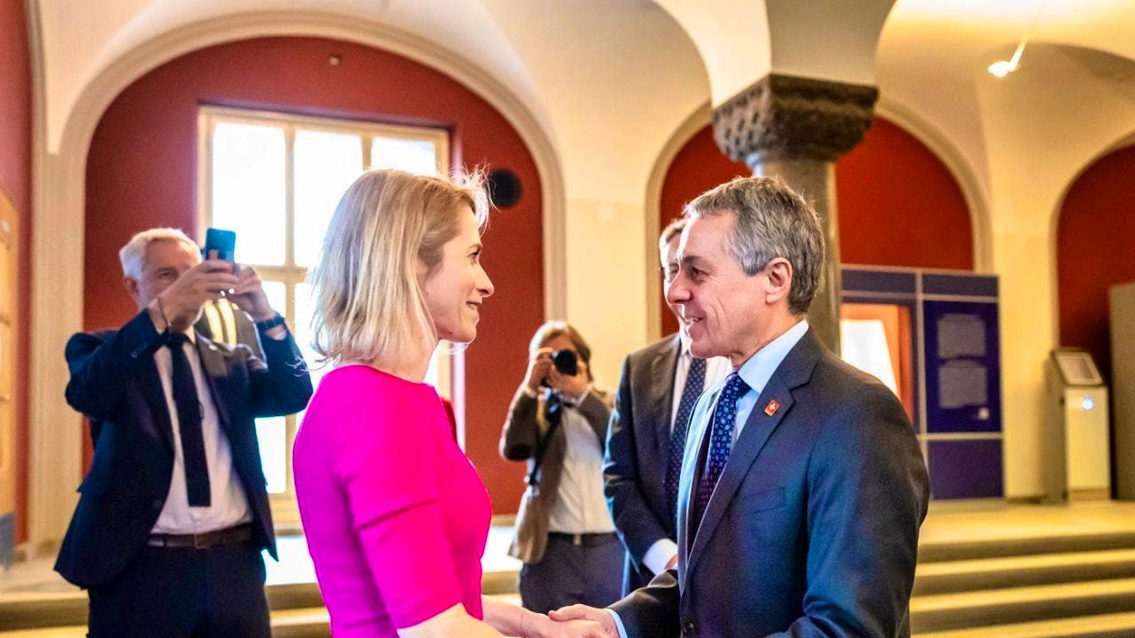 EU High Representative for Foreign Affairs Kaja Kallas (l.) was received by Foreign Minister Ignazio Cassis in Zurich on Thursday evening. The EU and Switzerland have agreed to intensify cooperation on foreign and security policy.