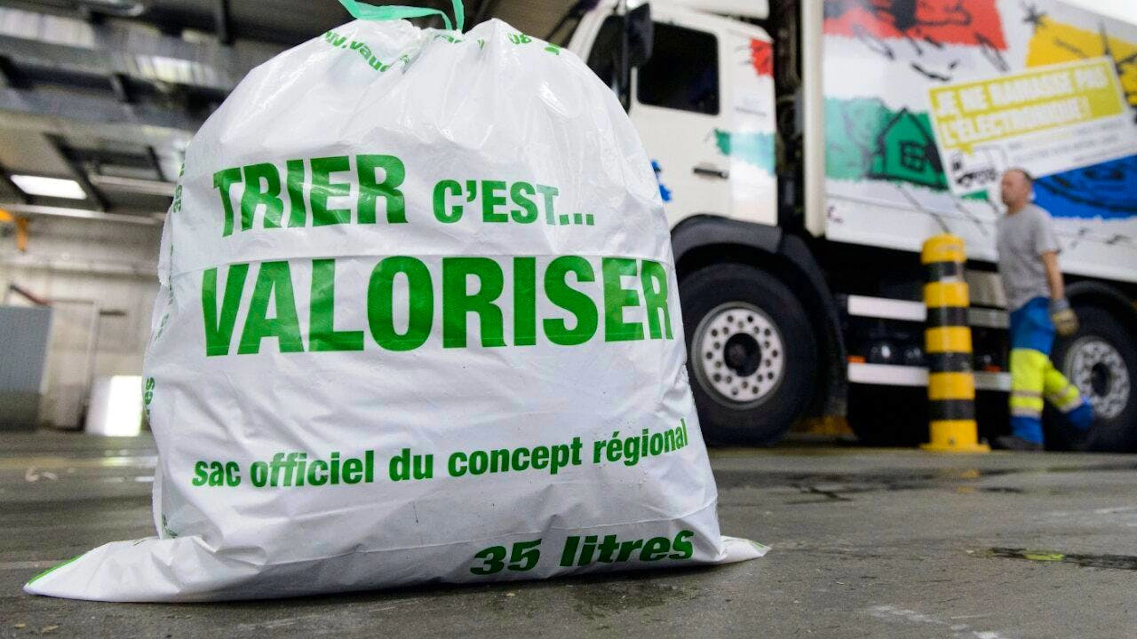 Plus de 2300 sacs poubelle ont été ouverts et triés manuellement (archive).