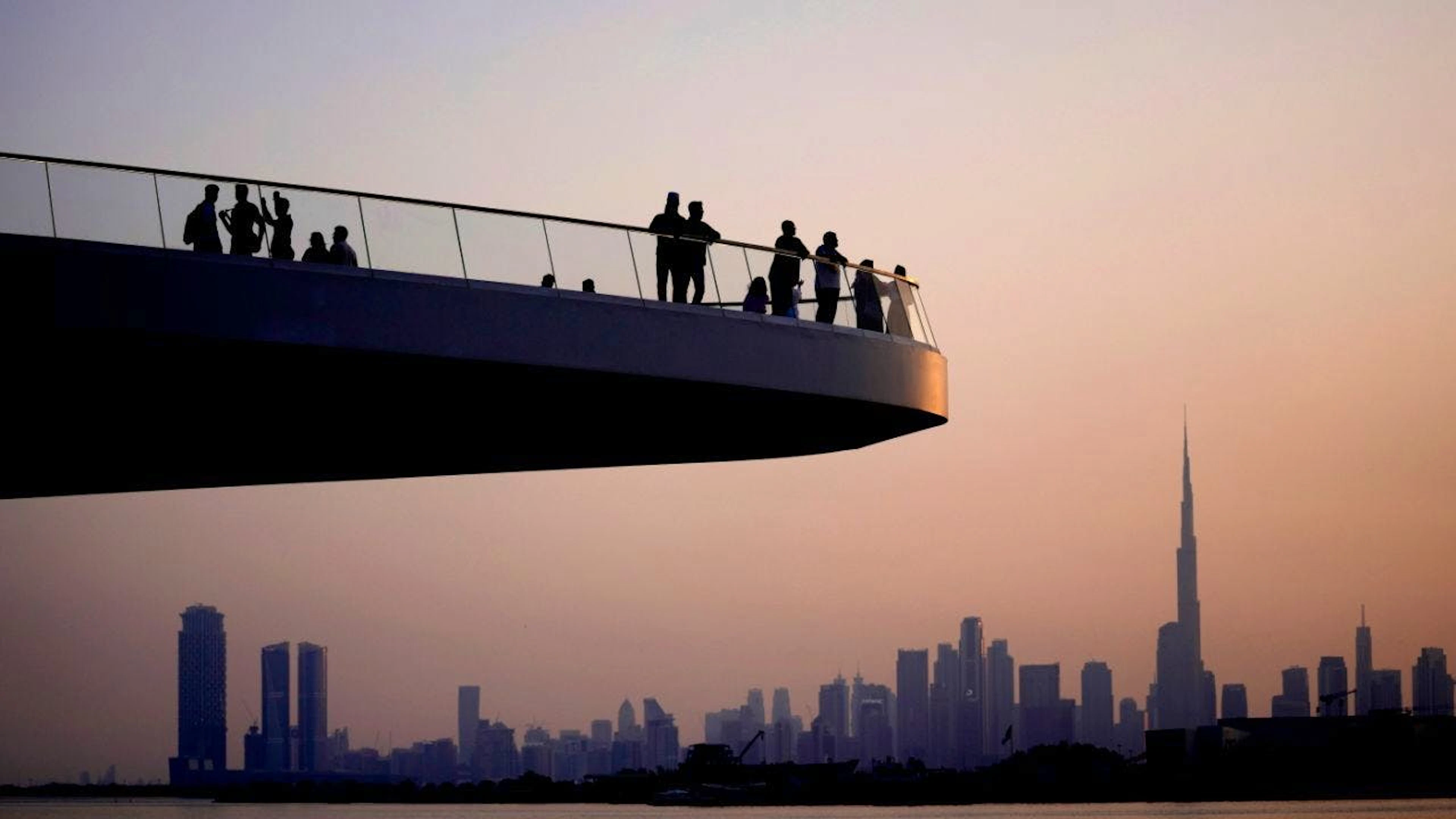La voglia di vacanze a Dubai è scesa.