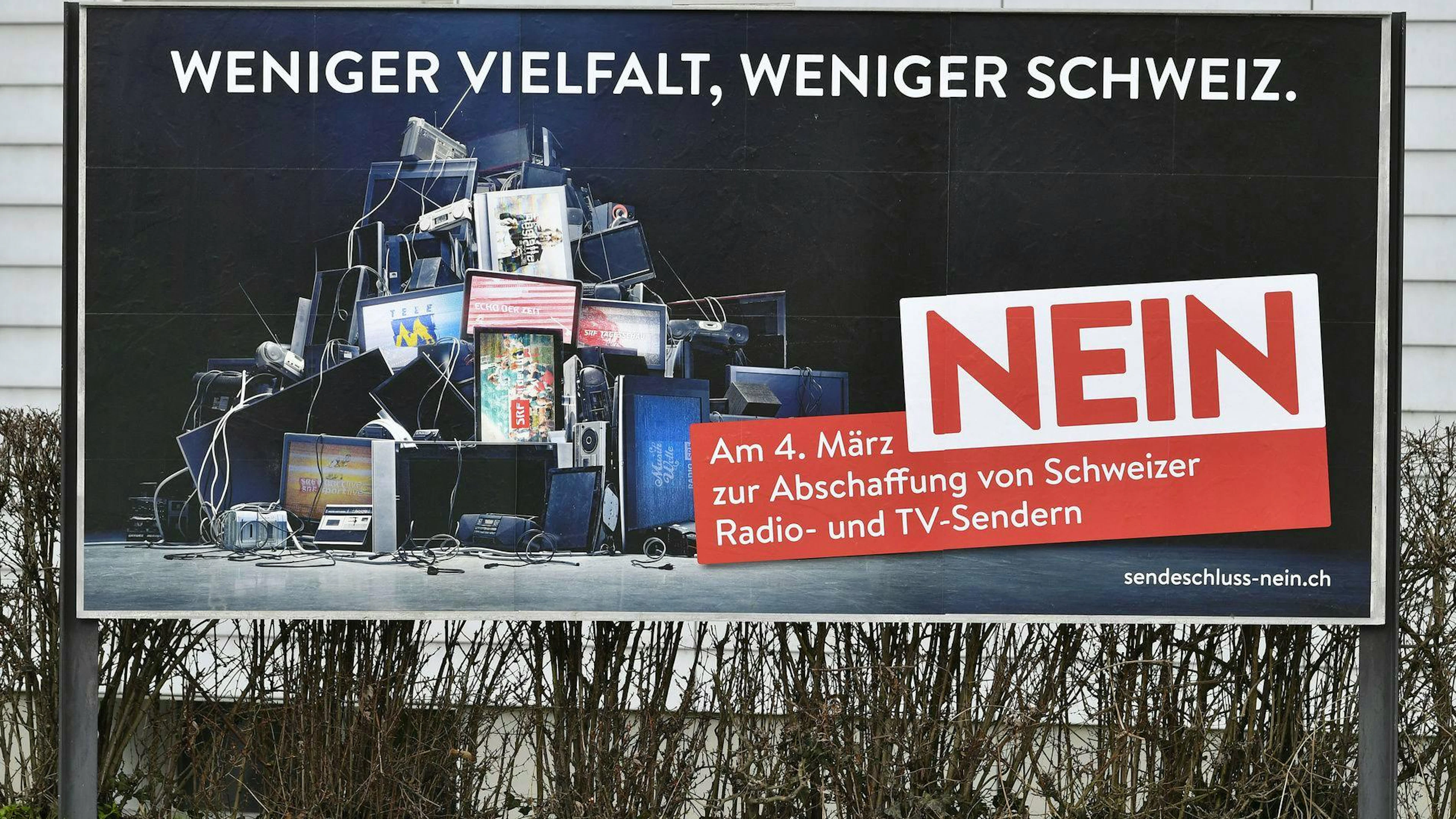 Ein Blick ins Archiv zeigt: Im Jahr 2018 stimmten die Auslandsschweizer*innen in Basel-Stadt deutlich gegen die «No Billag»-Initiative.
