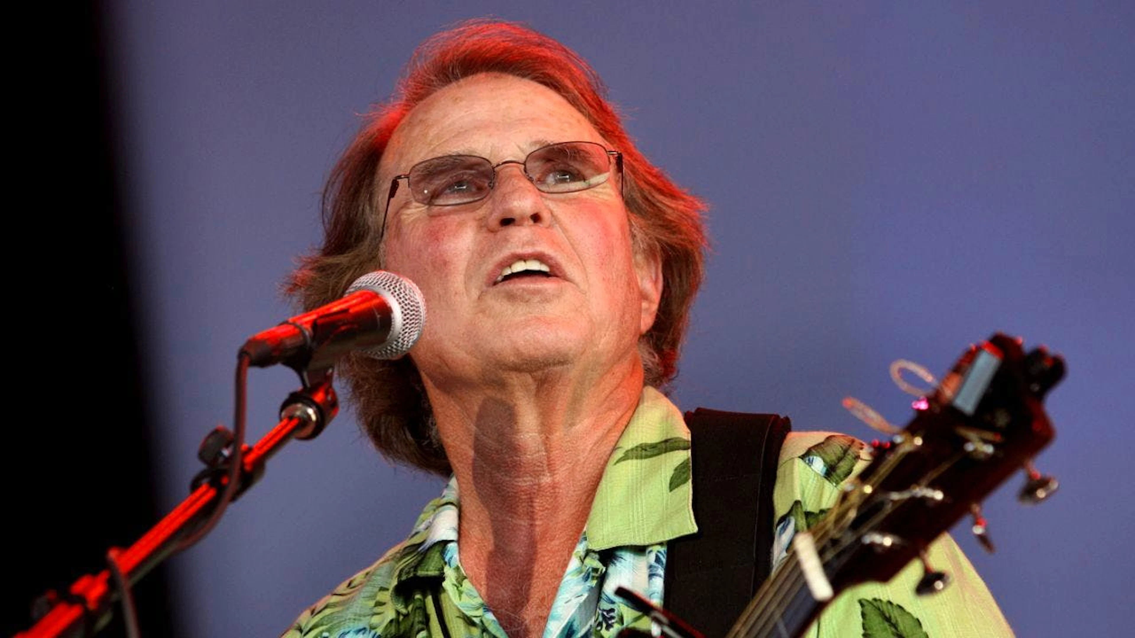 Joe McDonald durante il concerto Heros of Woodstock al Bethel Woods Center for the Arts di Bethel, New York, sabato 15 agosto 2009, in occasione del 40esimo anniversario del concerto originale di Woodstock del 1969.