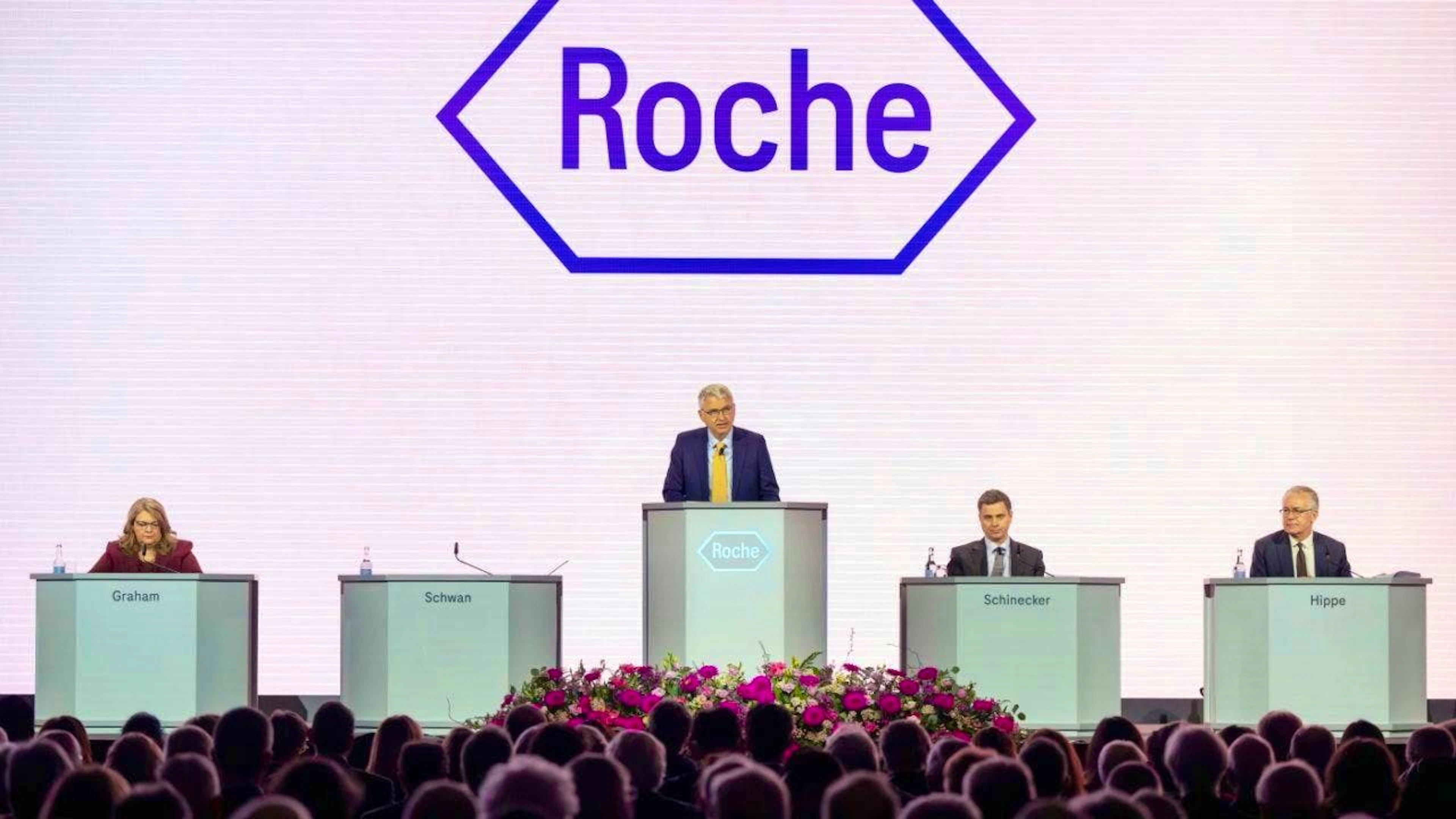 Roche's top management praises Basel as a research location at the Annual General Meeting in Basel. (archive picture)