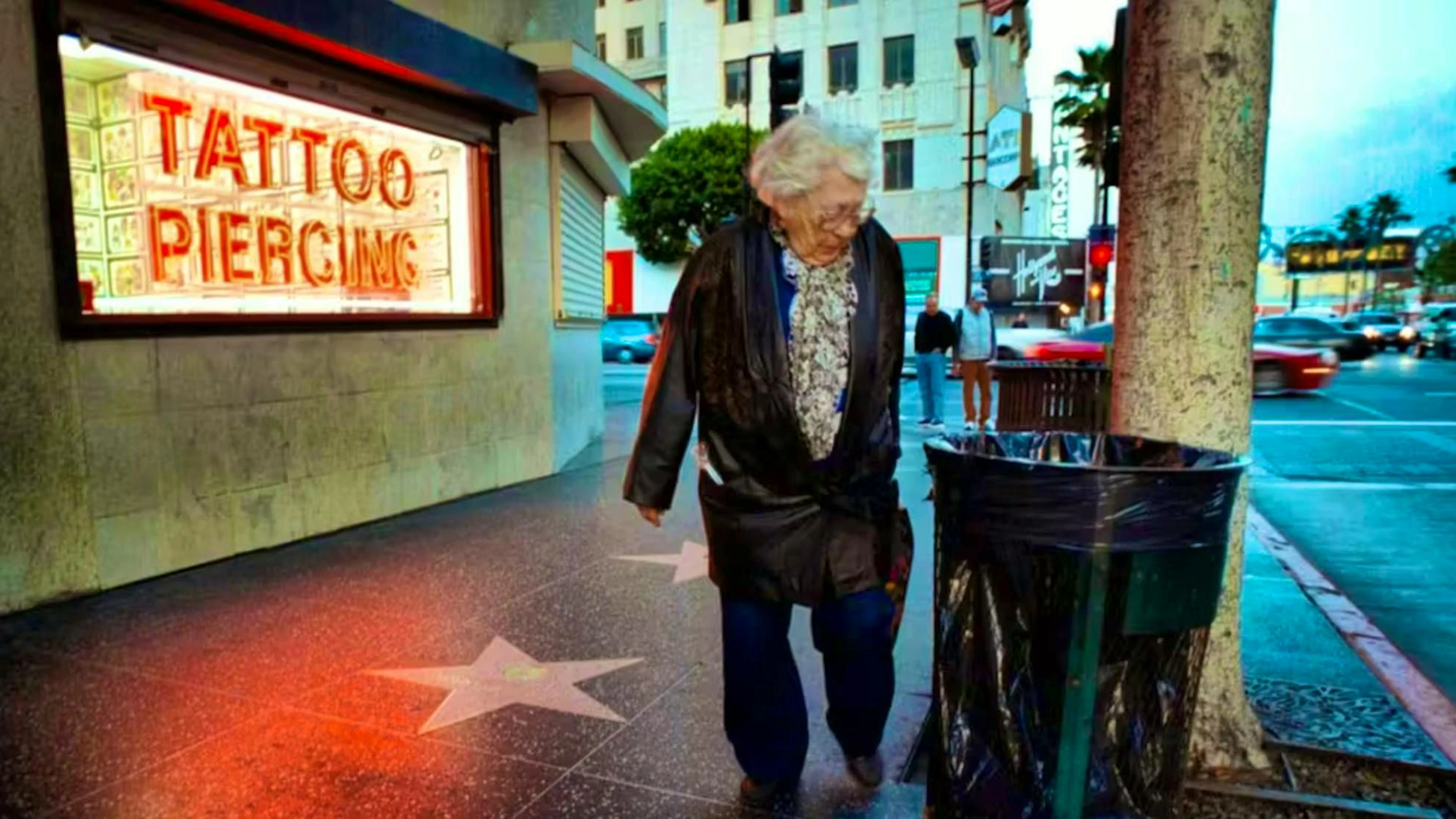 The man with the most Oscar trophies was William Fulgear in 2000: he fished 52 trophies wrapped in polystyrene and plastic out of a dumpster after they had been stolen. For returning them, he not only received a 50,000 dollar finder's fee, but also an invitation to the awards ceremony and a few nice thank-you notes from the stars.