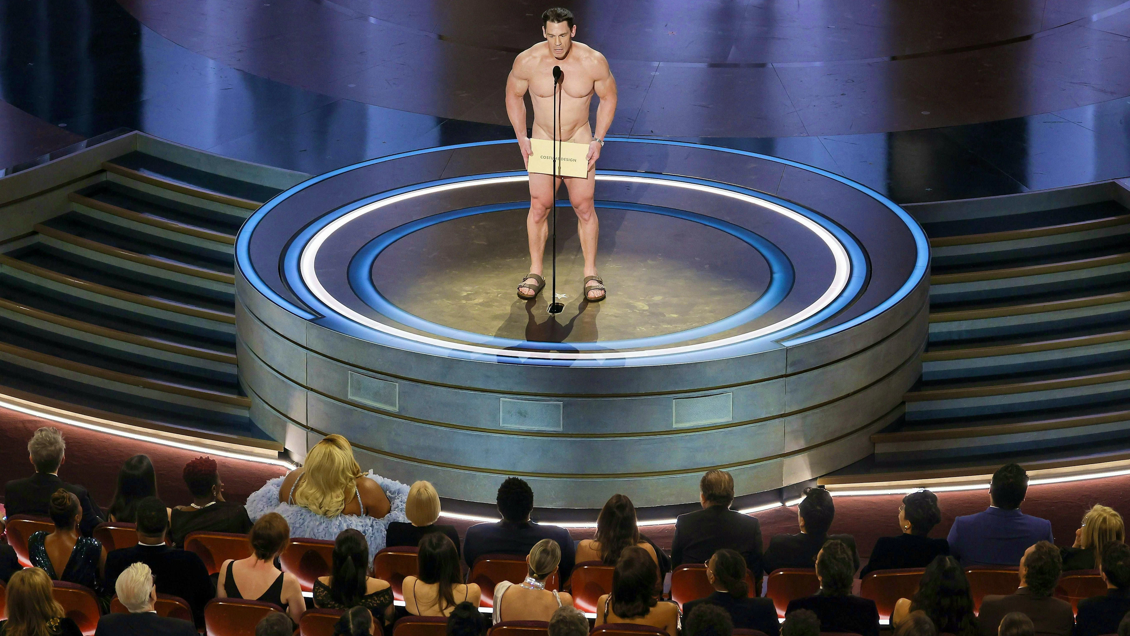 An Oscar moment with plenty of humor: actor and wrestler John Cena presented the award for Best Costume Design at the 2024 Academy Awards - and took to the stage at the Dolby Theatre in Los Angeles almost naked. The appearance was a reference to the legendary streaker moment at the 1974 Oscars and provided one of the most talked-about moments of the show.
