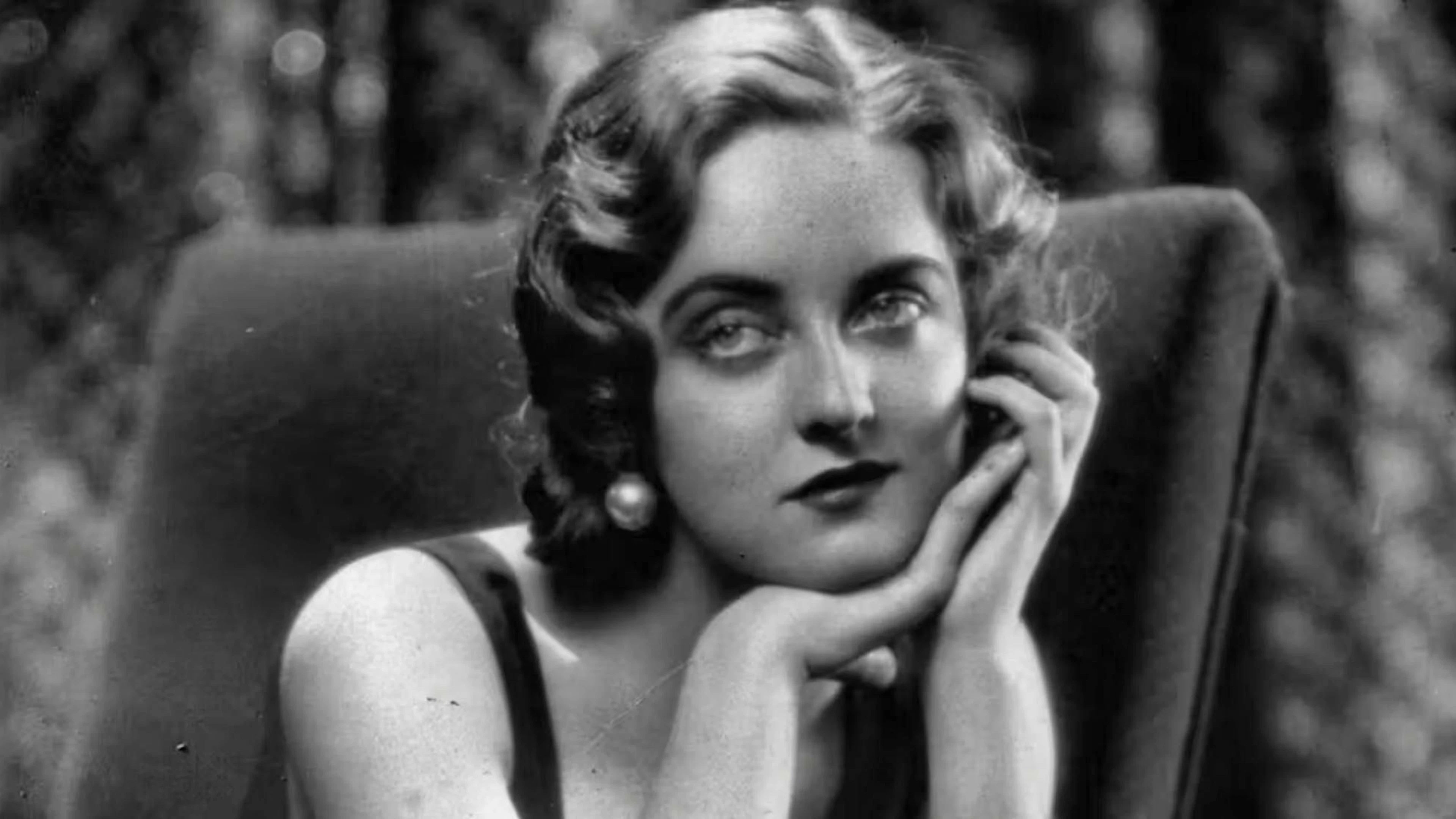 Why is the Oscar called the Oscar? According to one anecdote, an employee and later director of the Film Academy once exclaimed: "He looks like my Uncle Oscar!" But Bette Davis (pictured) is also a possible namesake, as she is said to have compared the little, gilded knight to her husband Harmon Oscar Nelson.