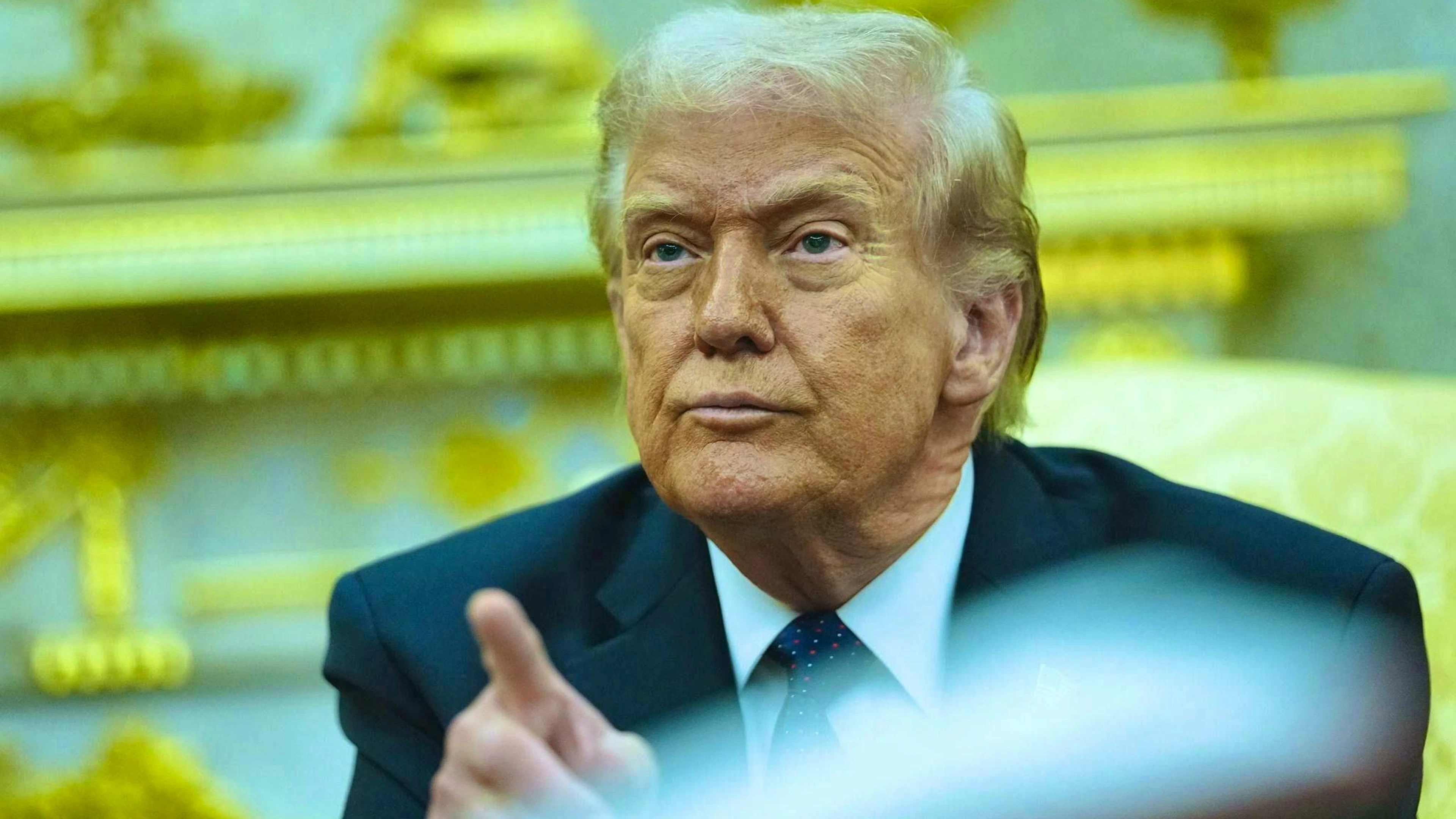 Donald Trump wants to win the Iran war with the help of laser technology.