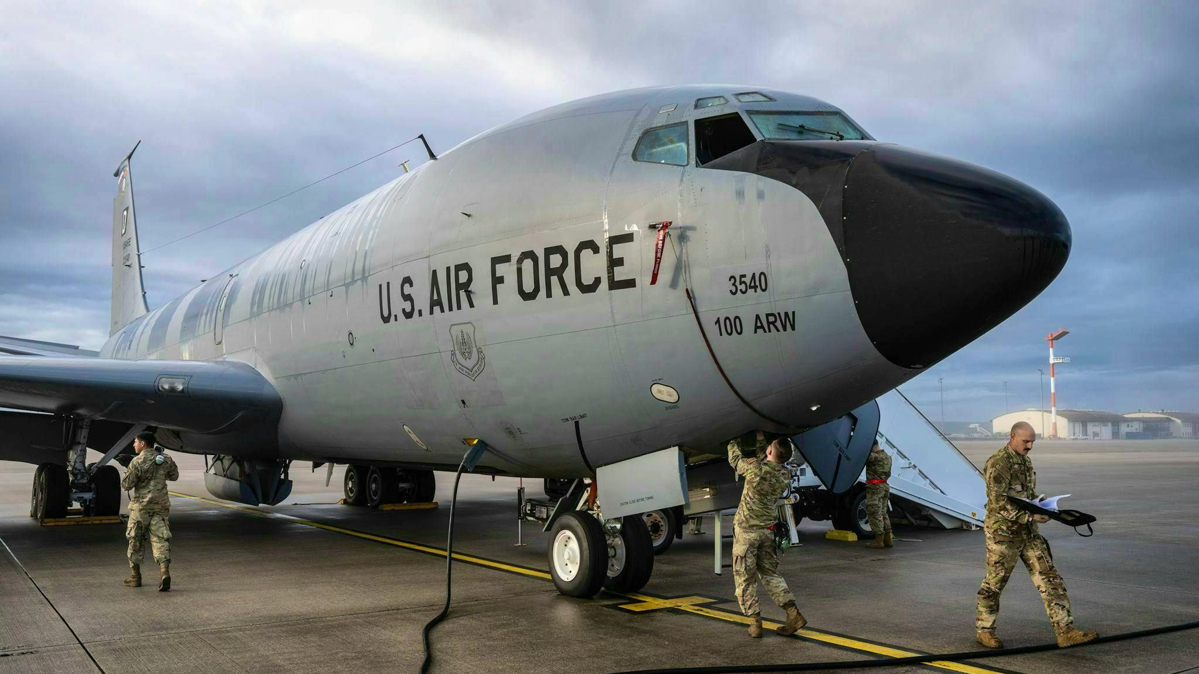 The US military was not allowed to fly over Swiss airspace. (symbolic image)